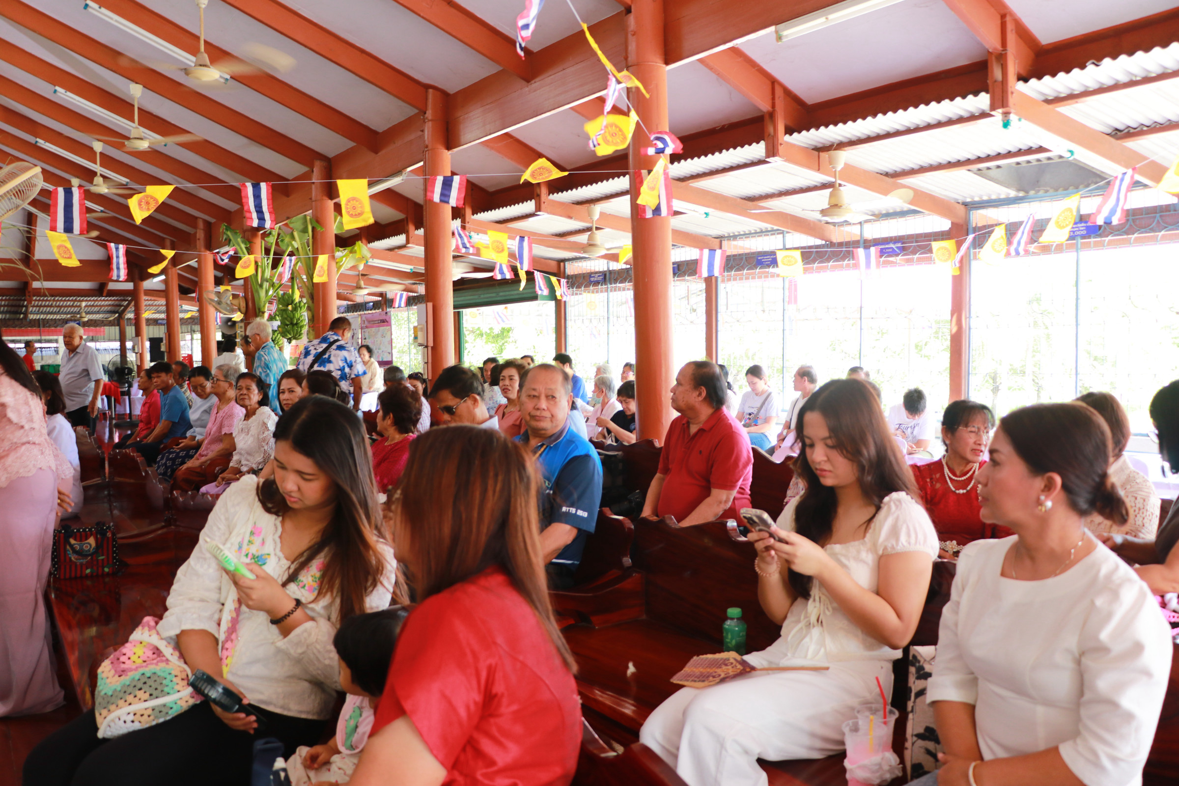 ภาพร่วมพิธีกรรมวัดโพธาราม