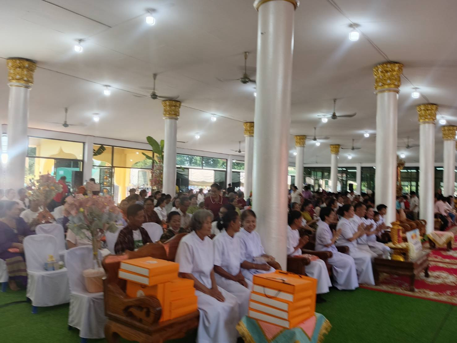 ภาพร่วมพิธีกรรมวัดร่มโพธิ์ทอง