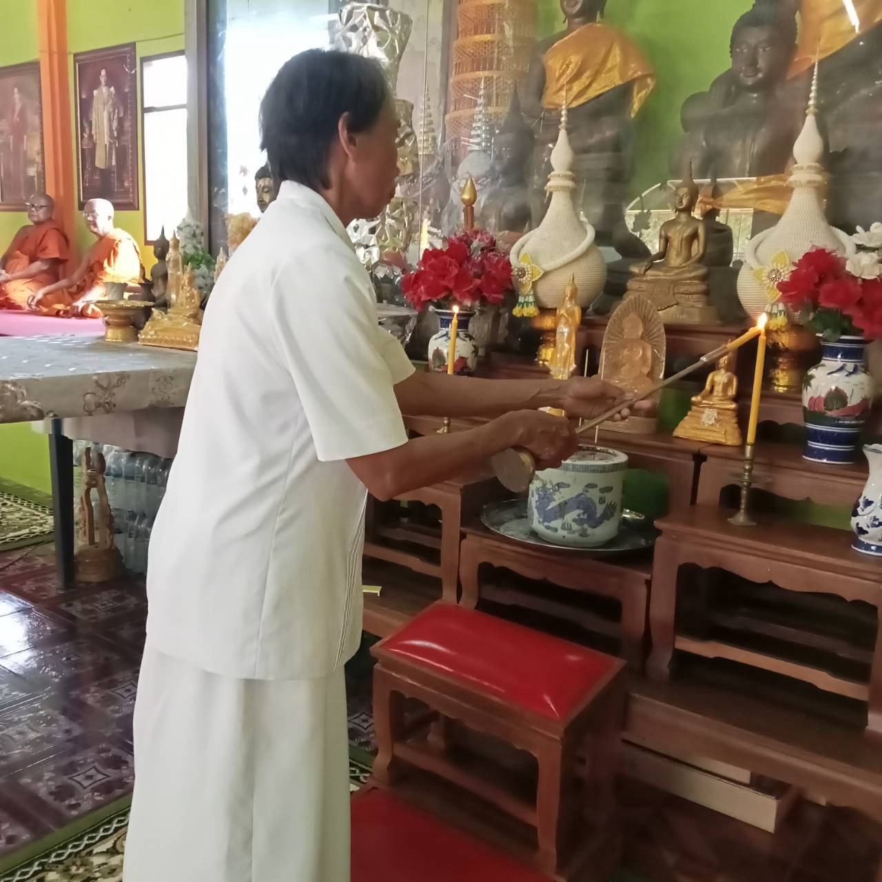 ภาพร่วมพิธีกรรมวัดหนองโกสูง