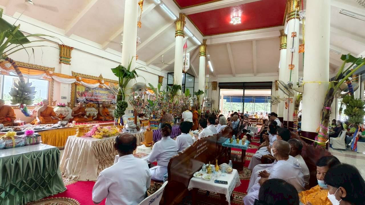 ภาพร่วมพิธีกรรมวัดบ้านกรวด