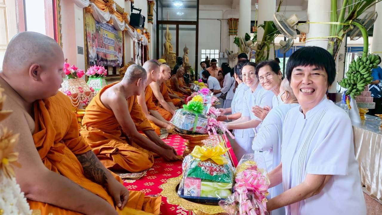 ภาพร่วมพิธีกรรมวัดบ้านกรวด
