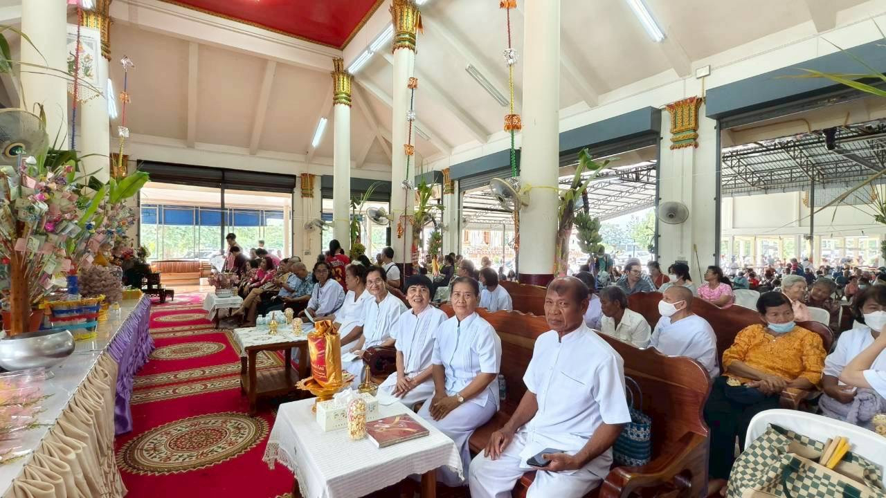 ภาพร่วมพิธีกรรมวัดบ้านกรวด