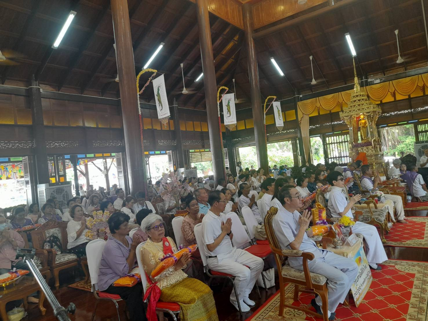 ภาพร่วมพิธีกรรมวัดบางแม่หม้าย