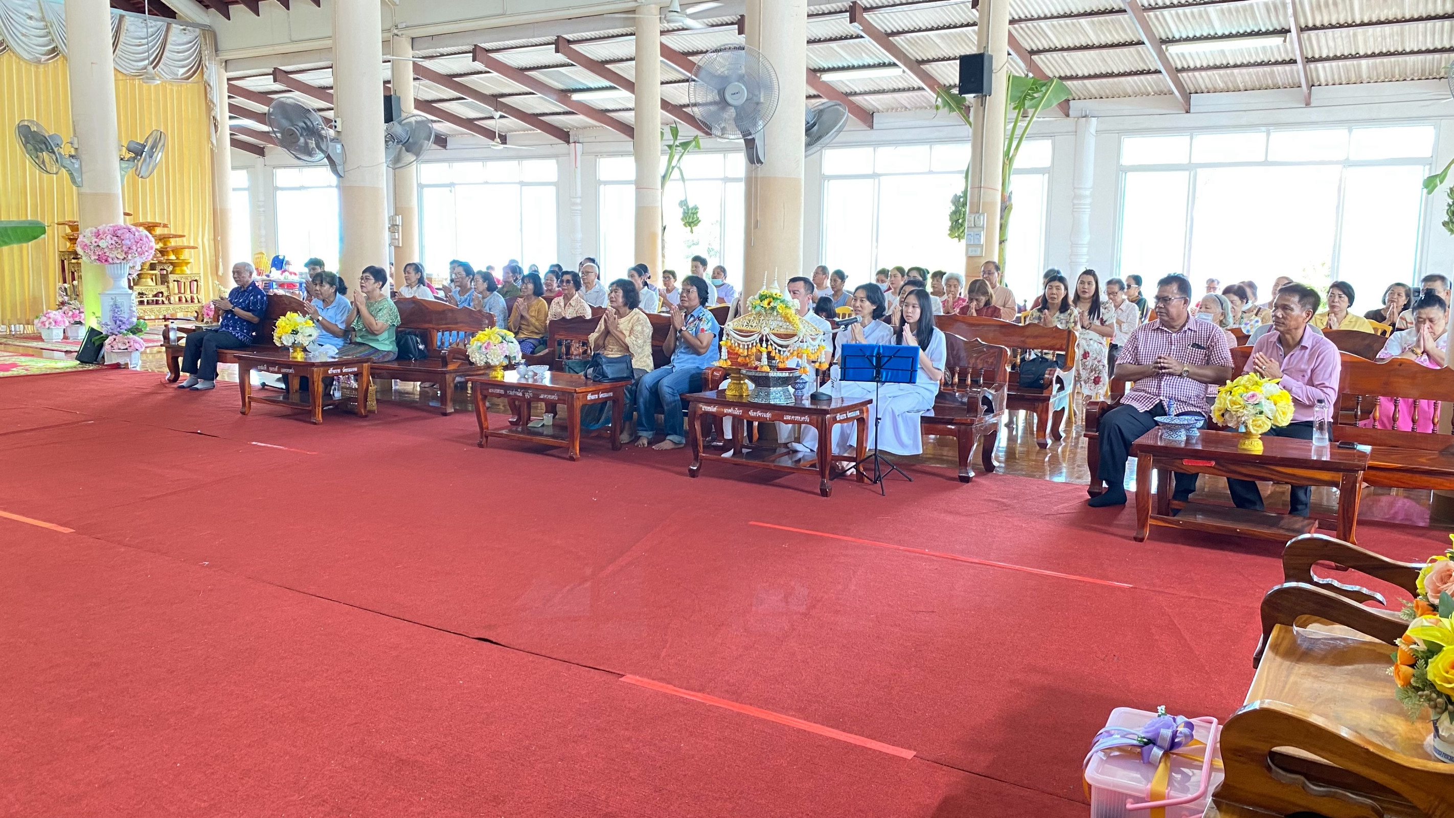 ภาพร่วมพิธีกรรมวัดธรรมมงคล