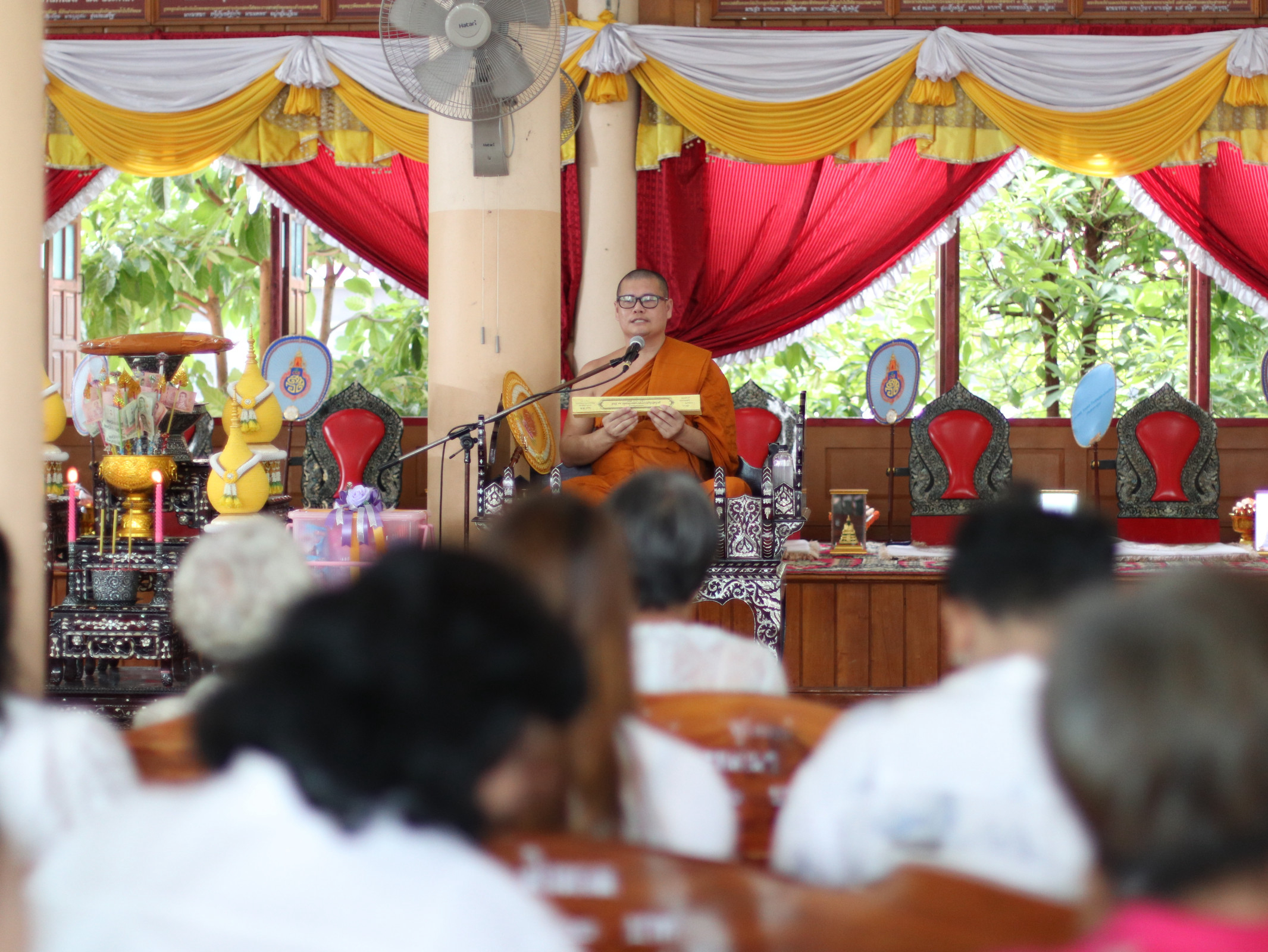 ภาพร่วมพิธีกรรมวัดธรรมมงคล