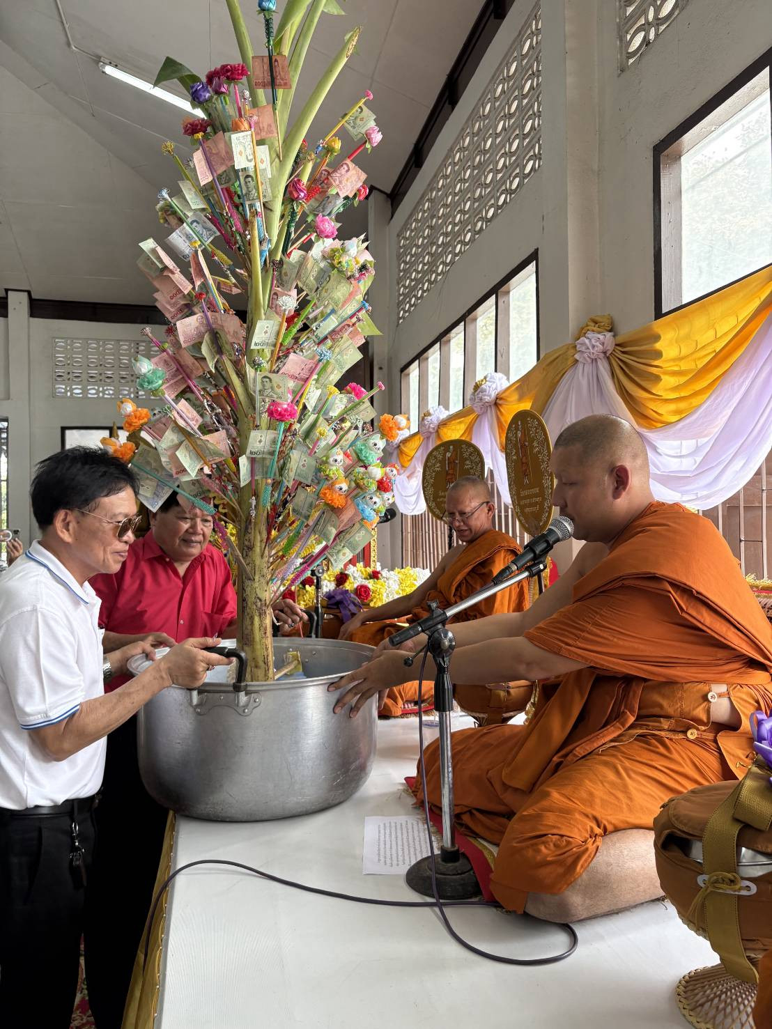 ภาพร่วมพิธีกรรมวัดคลองขอม