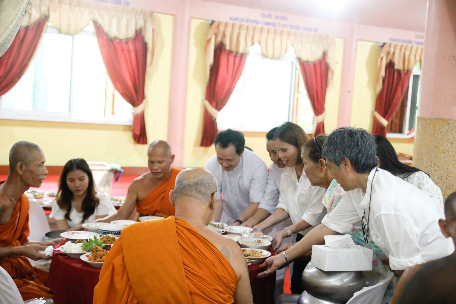 ภาพร่วมพิธีกรรมวัดใหม่คูเมือง