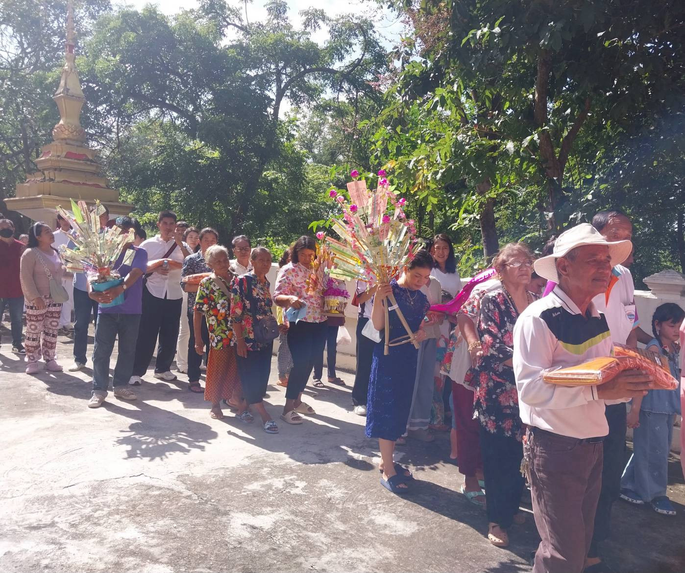 ภาพร่วมพิธีกรรมวัดหนองบัวทอง