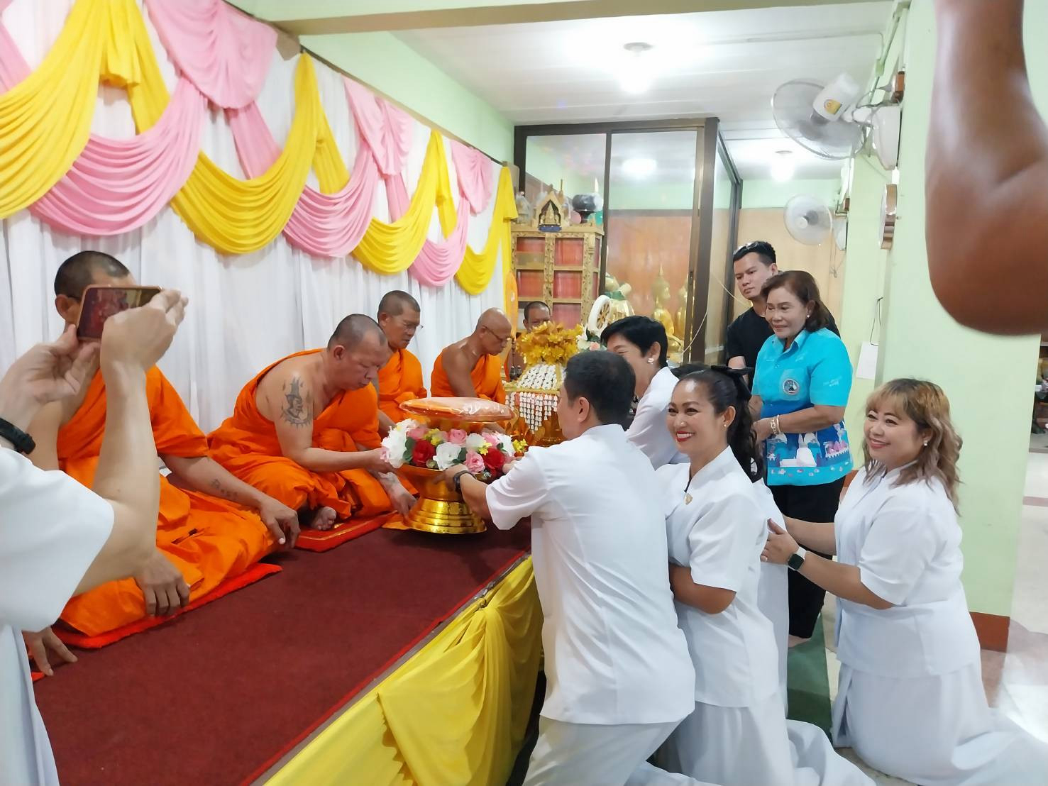 ภาพร่วมพิธีกรรมวัดชีธาราม