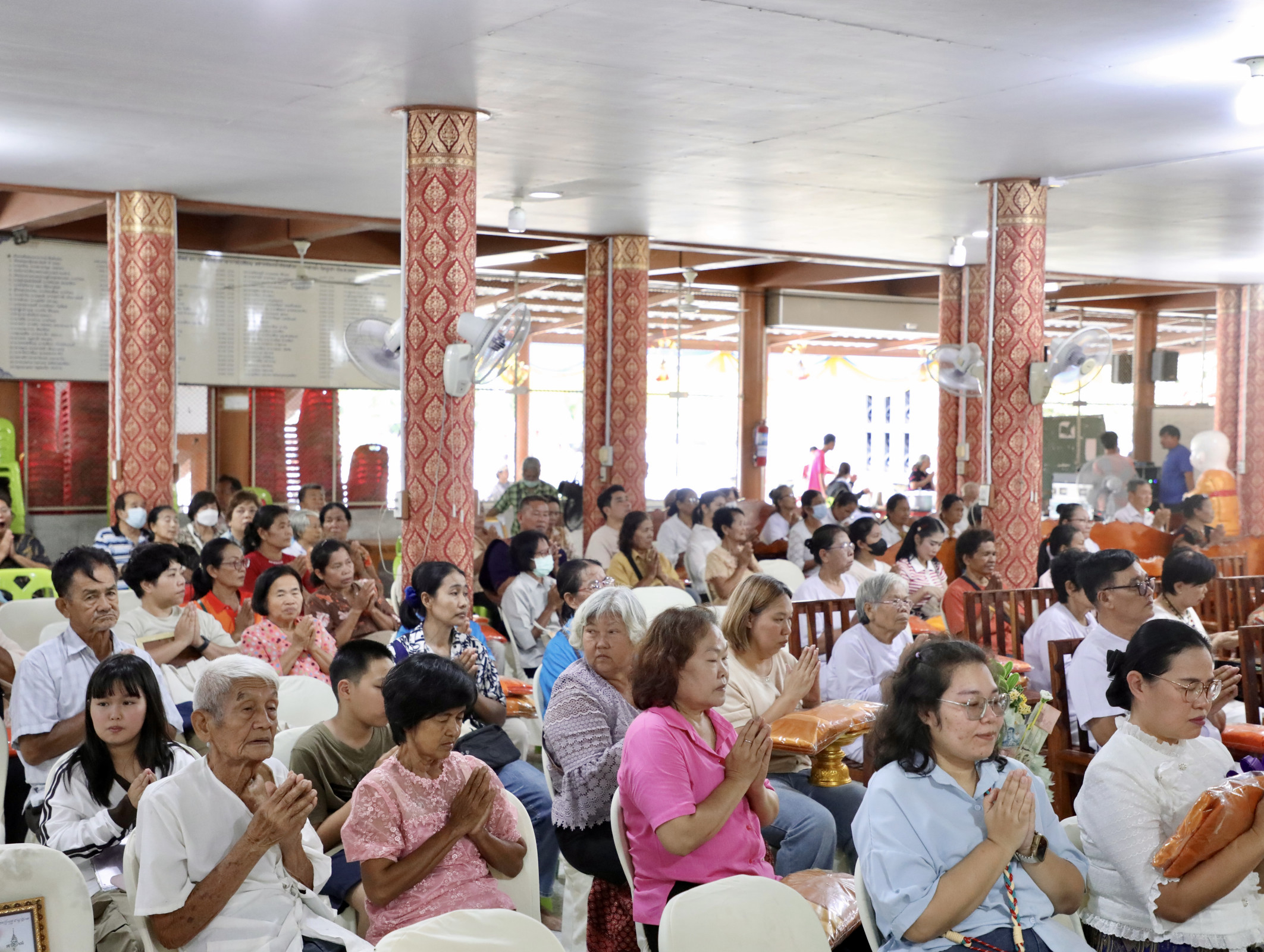 ภาพร่วมพิธีกรรมวัดปู่เจ้า