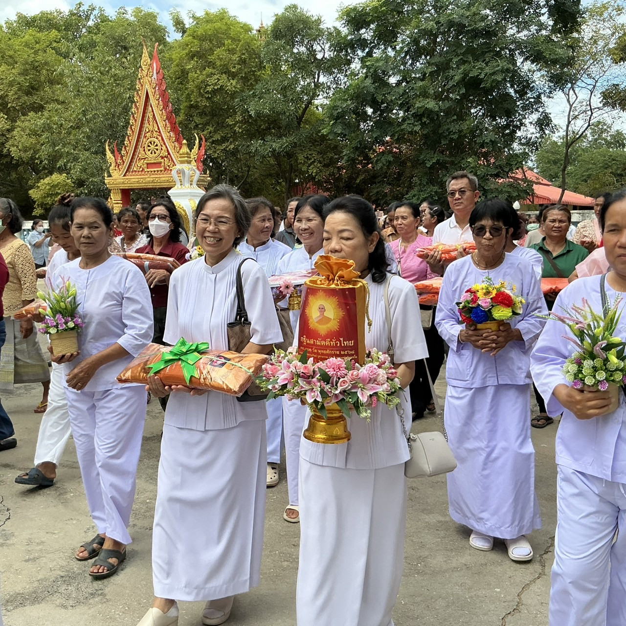 ภาพร่วมพิธีกรรมวัดหนองจิกยาว