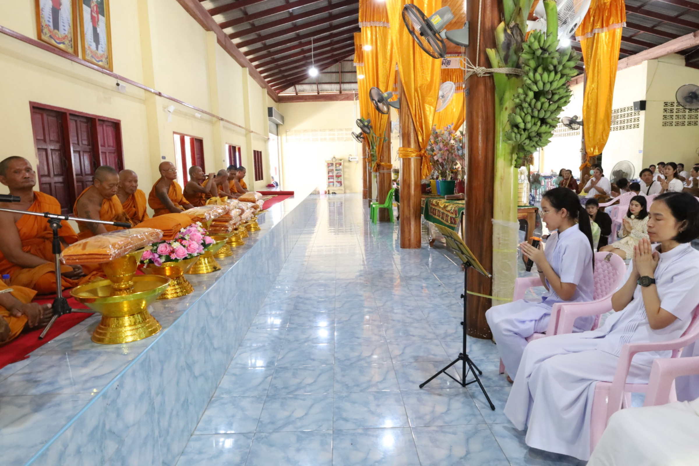 ภาพร่วมพิธีกรรมวัดไผ่พันมือ