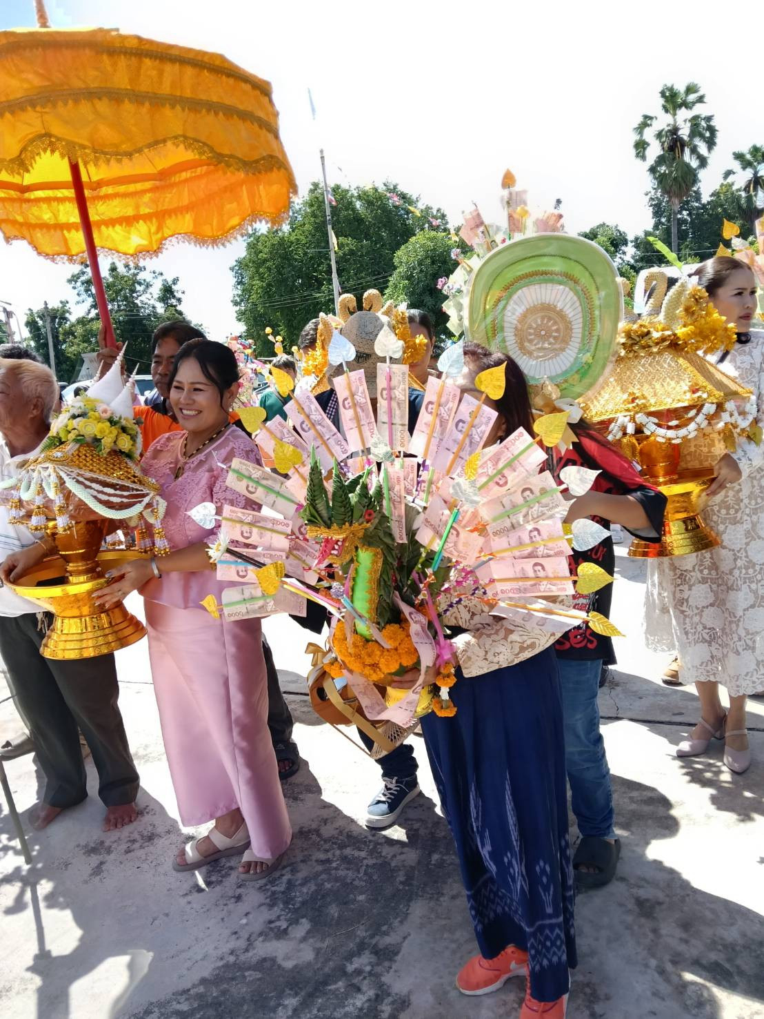 ภาพร่วมพิธีกรรมวัดโพธิ์สุวรรณ