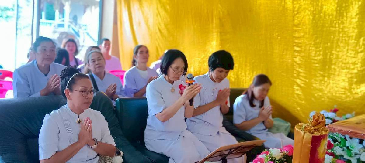 ภาพกล่าวคำถวายกฐินวัดองค์พระ