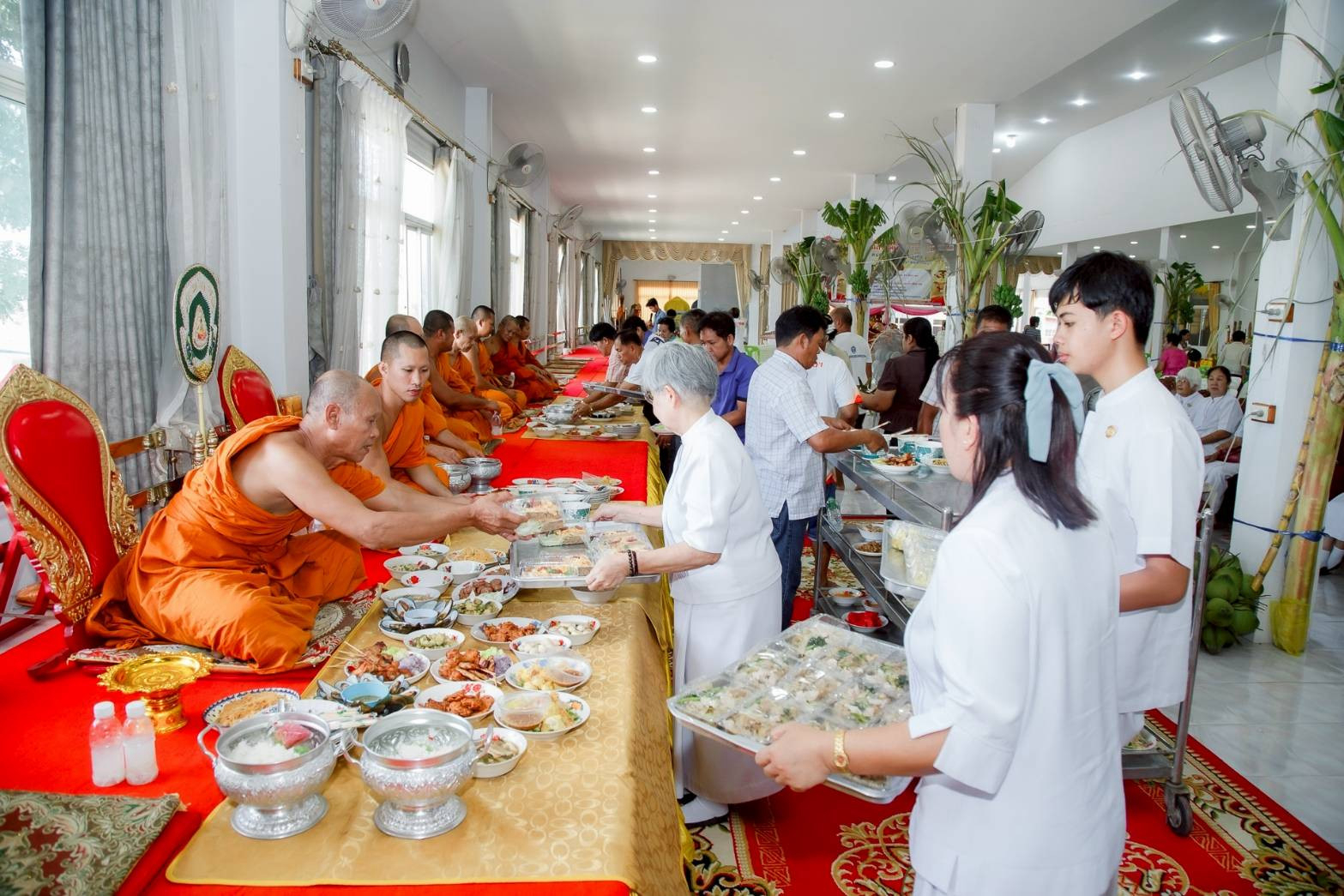 ภาพร่วมพิธีกรรมวัดนิเวศน์ปวราราม