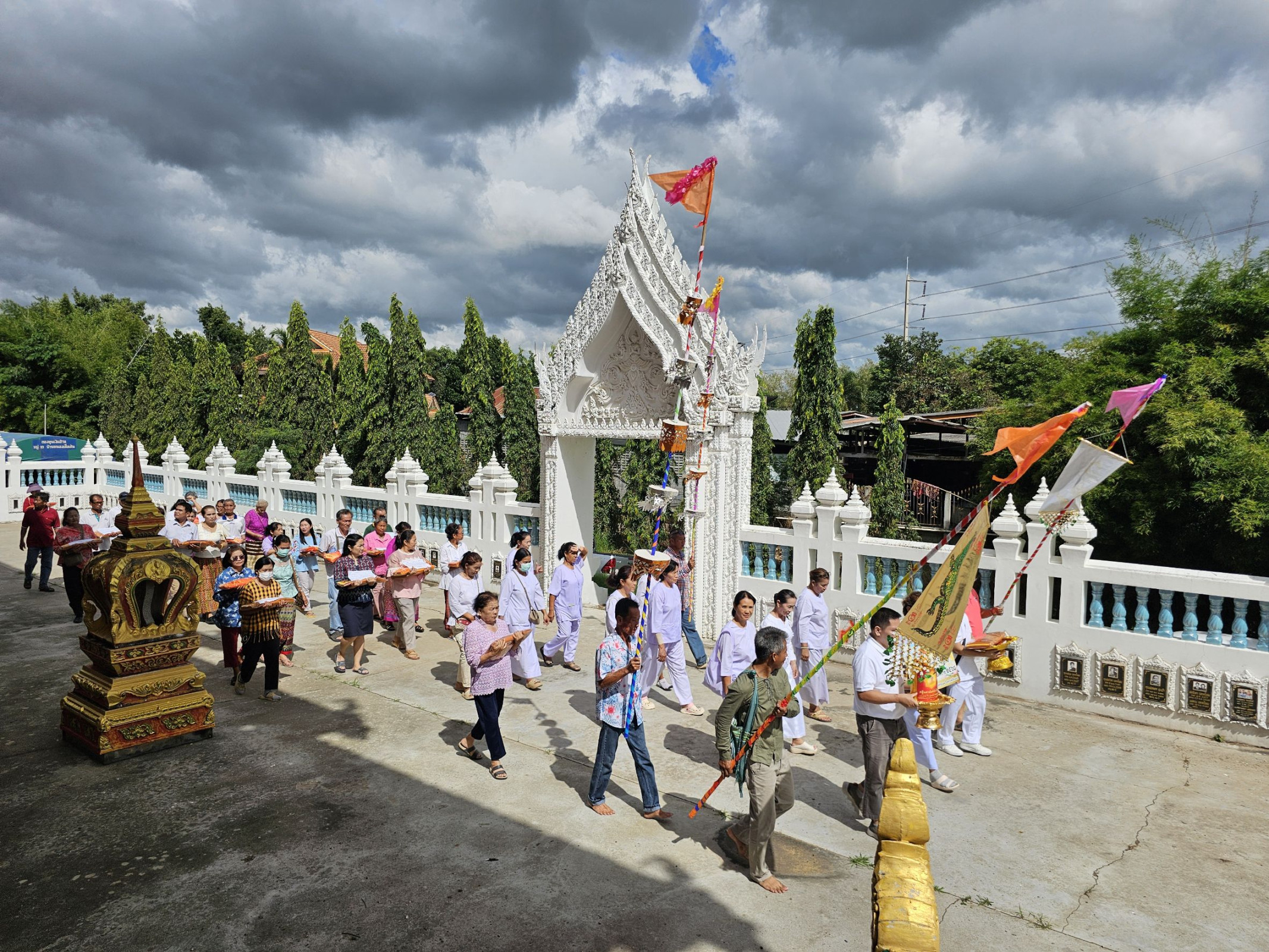 ภาพร่วมพิธีกรรมวัดทุ่งมะกอก
