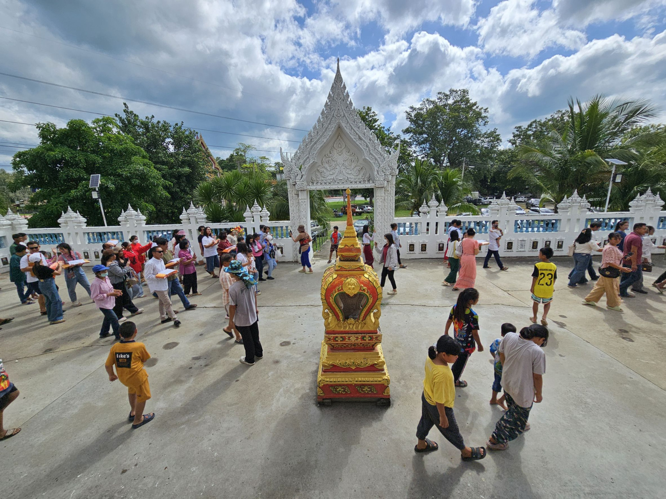 ภาพร่วมพิธีกรรมวัดทุ่งมะกอก