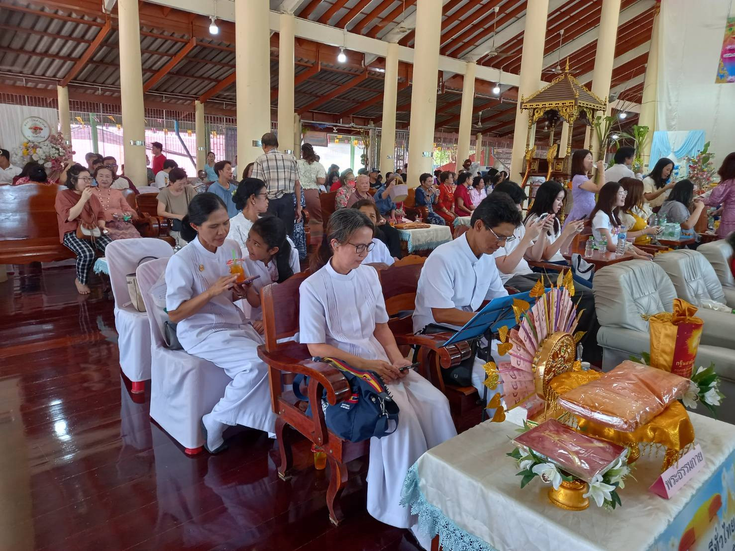 ภาพร่วมพิธีกรรมวัดศรีจันต์