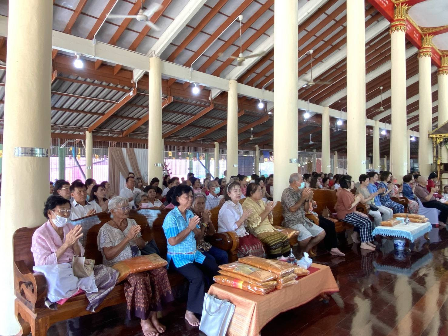 ภาพร่วมพิธีกรรมวัดศรีจันต์