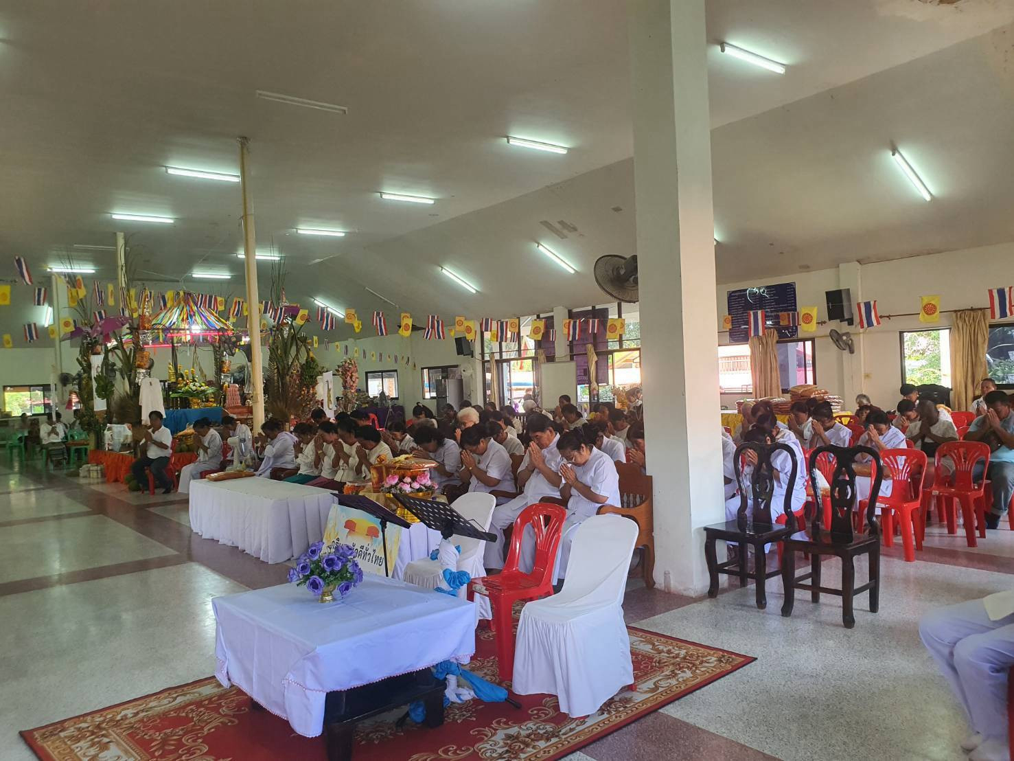 ภาพร่วมพิธีกรรมวัดสว่างสันติวรรณ