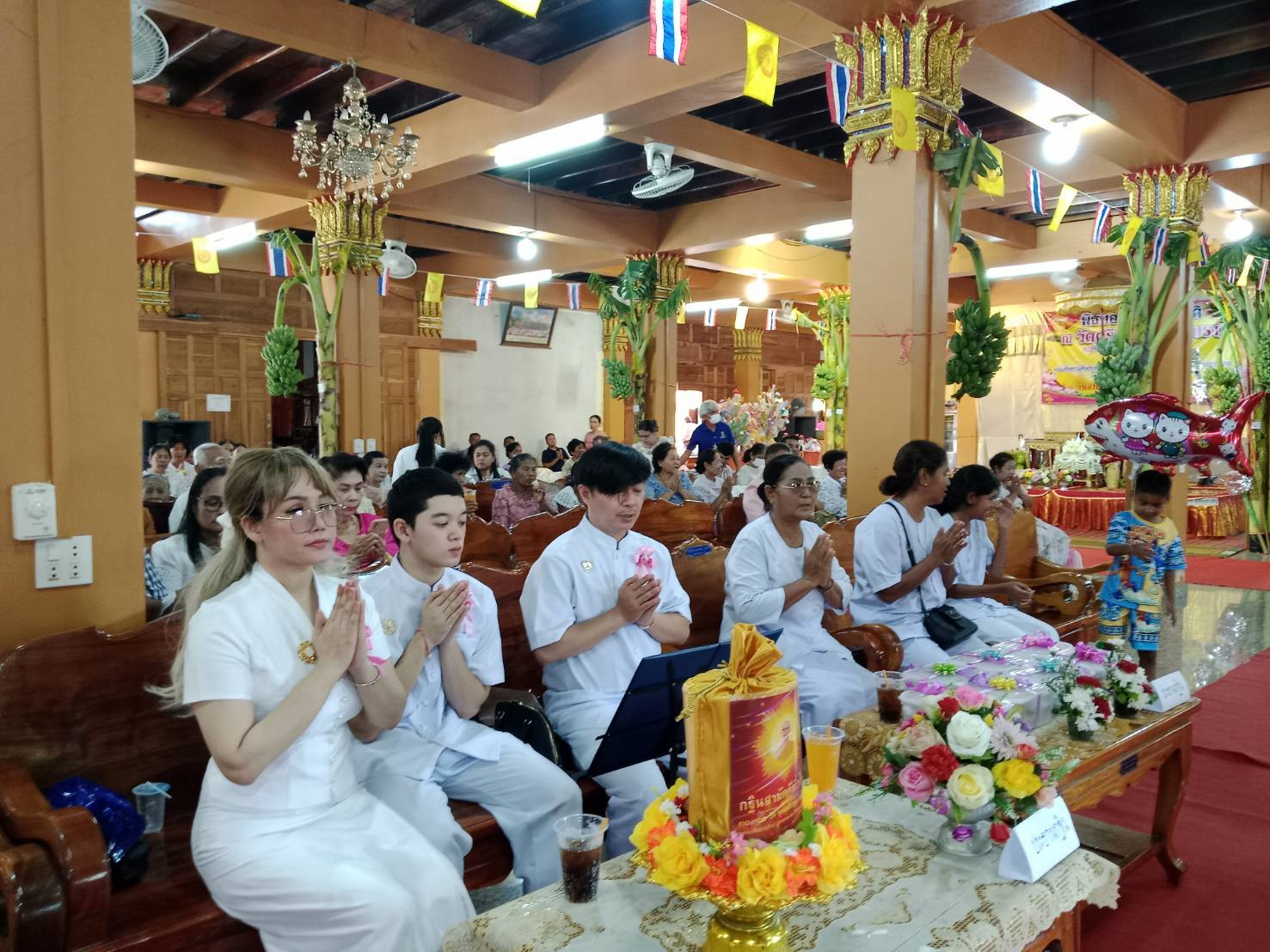 ภาพร่วมพิธีกรรมวัดศรีพร