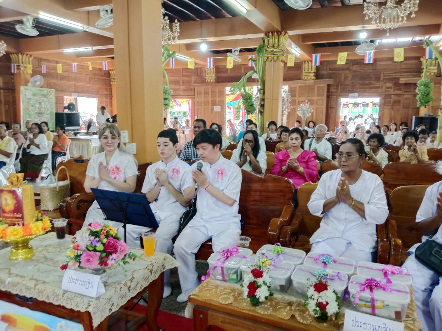 ภาพร่วมพิธีกรรมวัดศรีพร