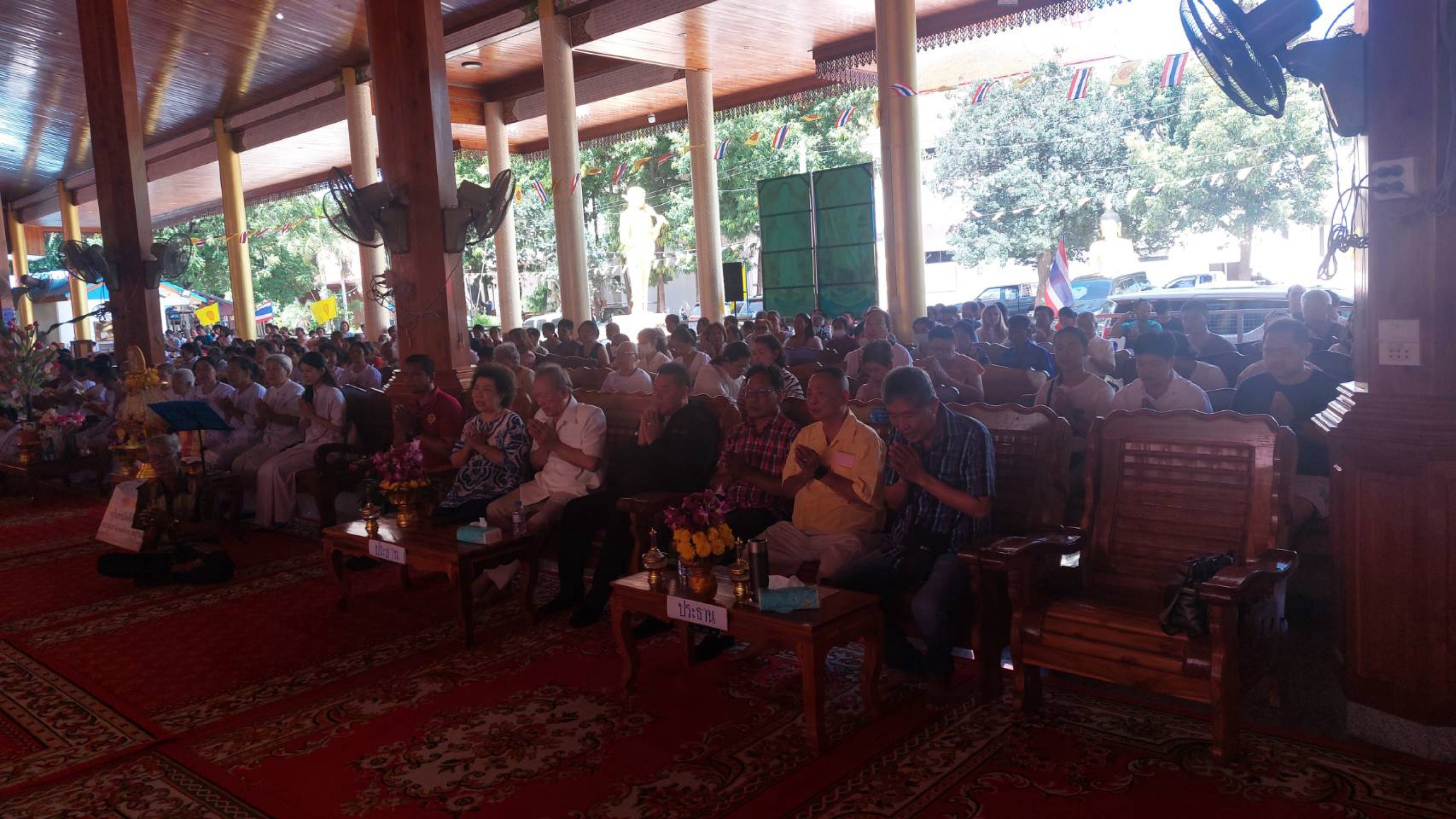 ภาพร่วมพิธีกรรมวัดสองเขต