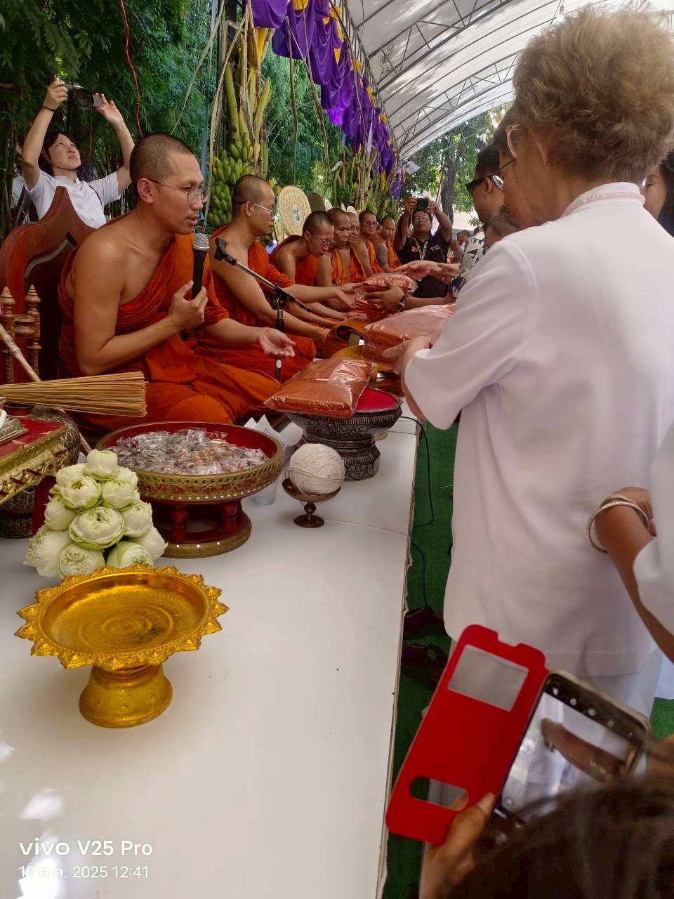 ภาพร่วมพิธีกรรมวัดบัลลังก์