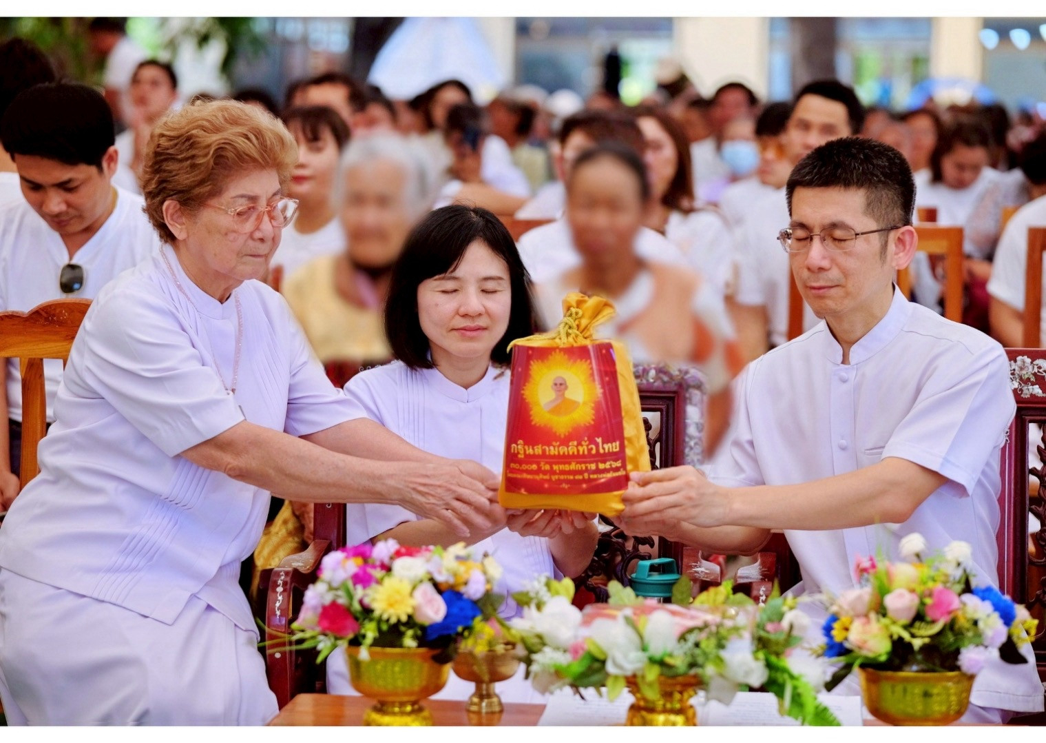 ภาพร่วมพิธีกรรมวัดบัลลังก์