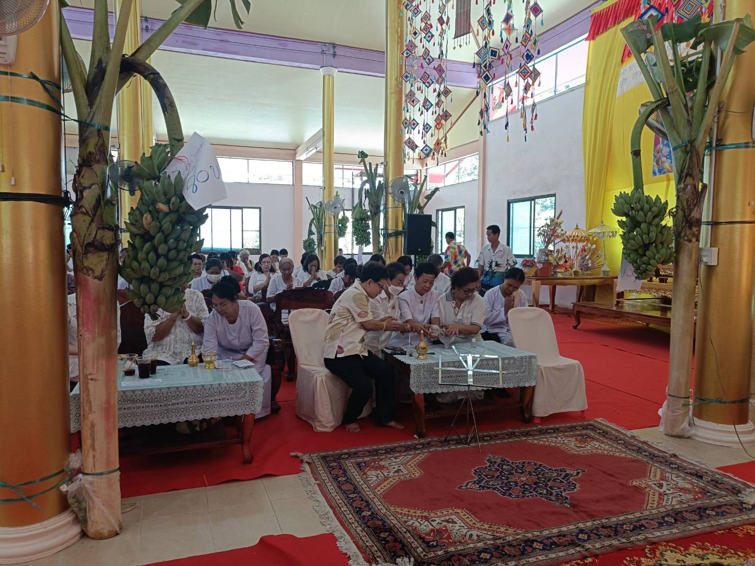 ภาพร่วมพิธีกรรมวัดหนองกระโซ่