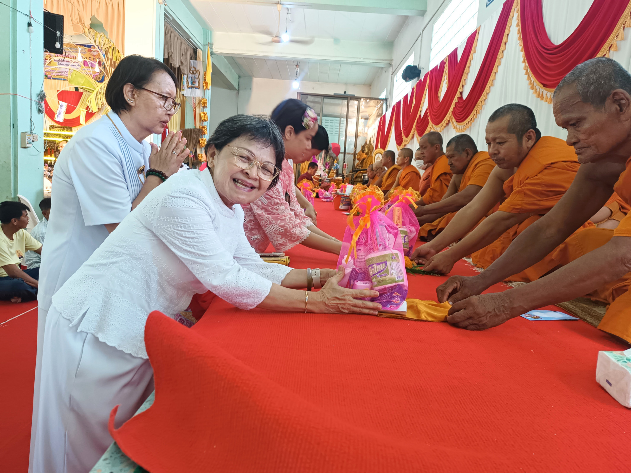 ภาพร่วมพิธีกรรมวัดปากดงท่าศาล