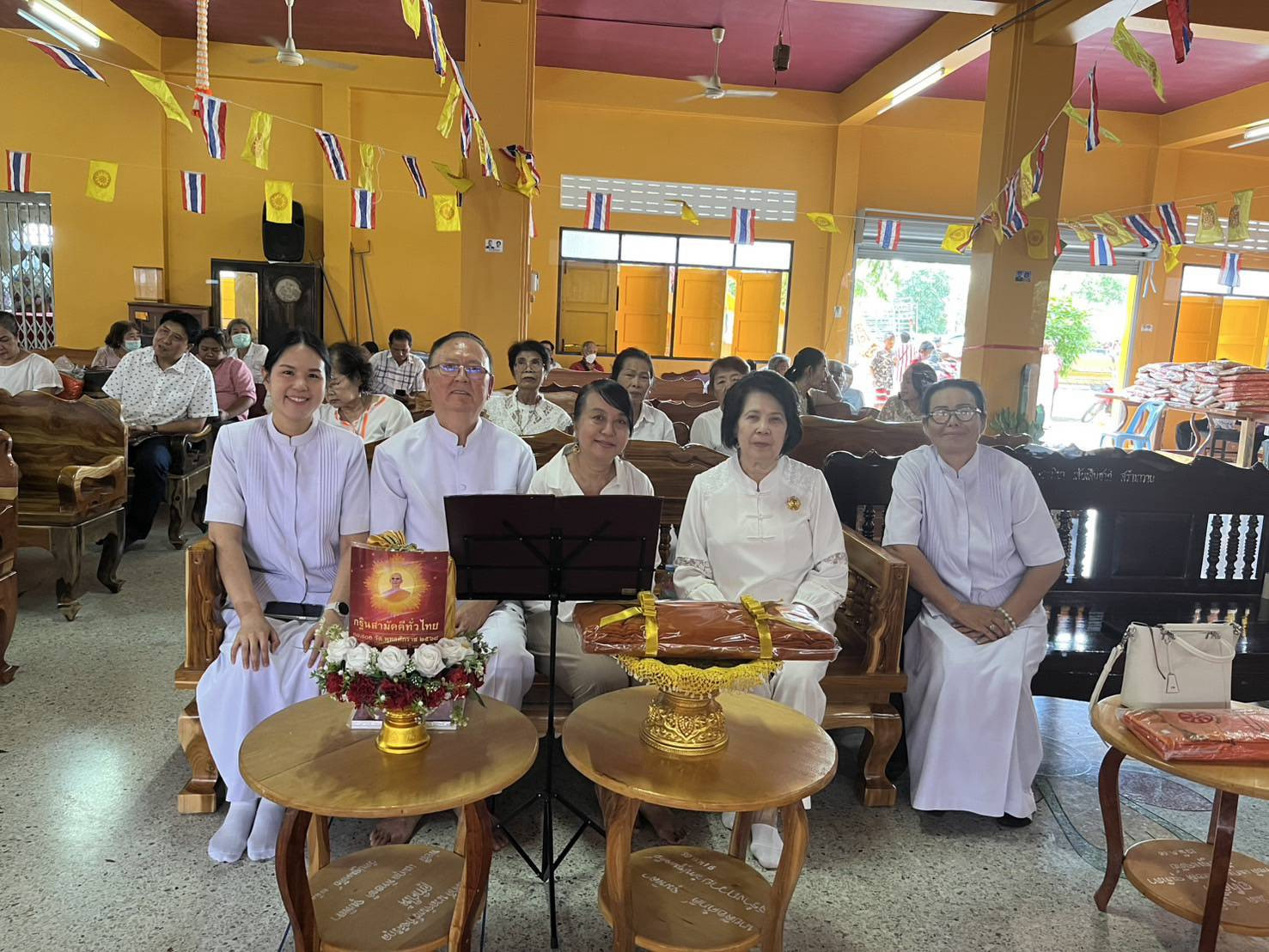 ภาพร่วมพิธีกรรมวัดปฐมเจดีย์