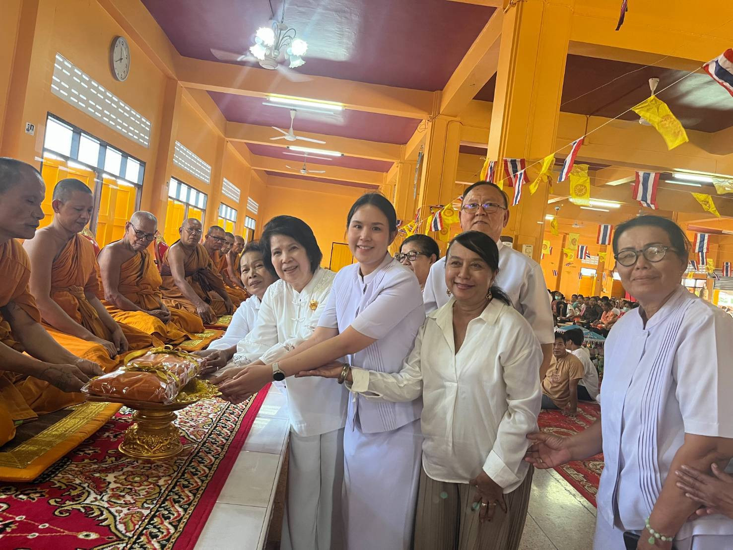 ภาพร่วมพิธีกรรมวัดปฐมเจดีย์