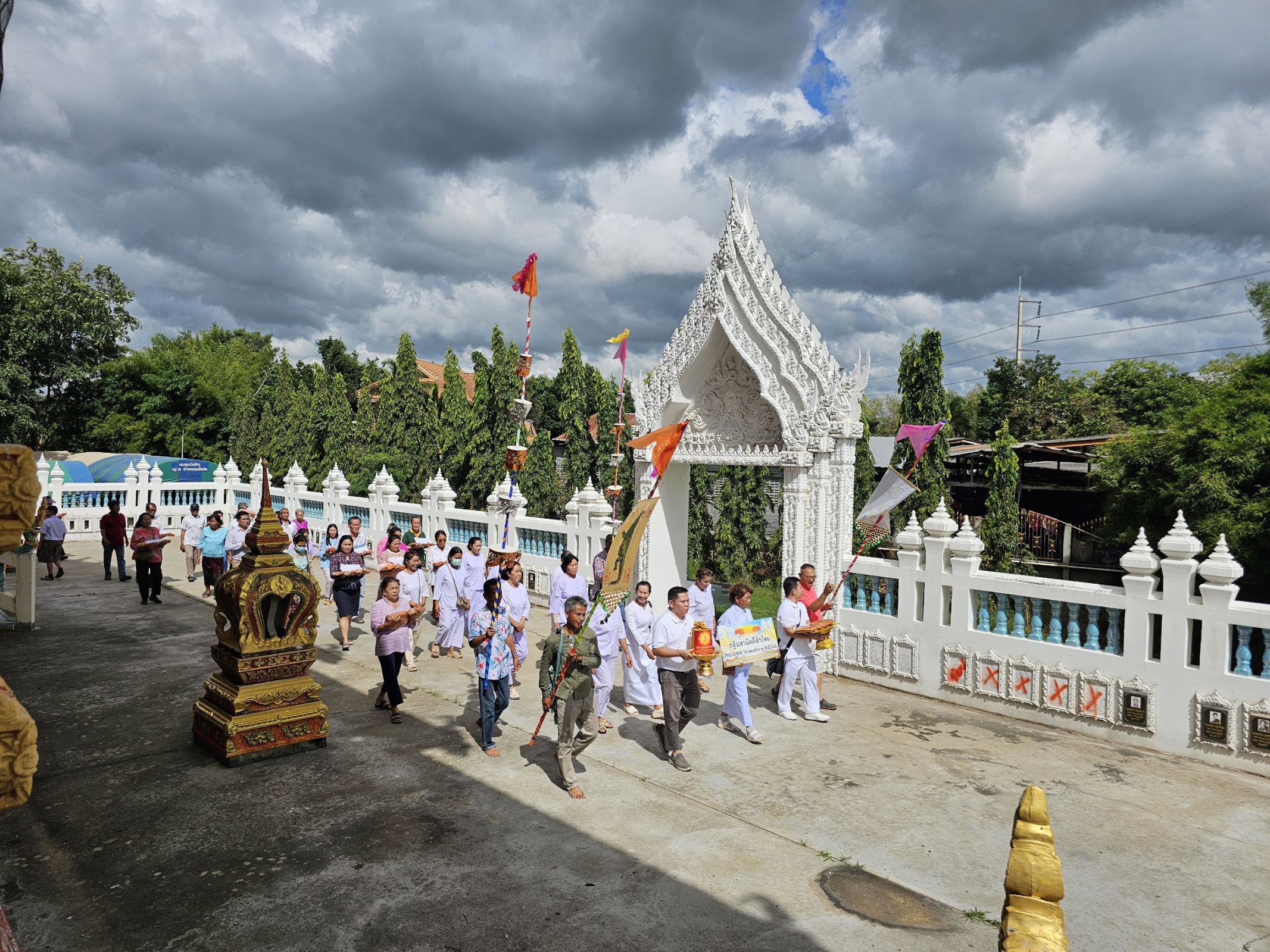 ภาพร่วมพิธีกรรมวัดด่านช้าง