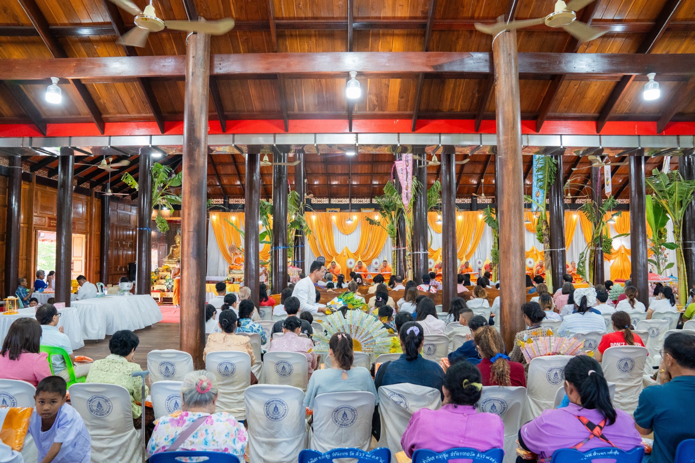 ภาพร่วมพิธีกรรมวัดสว่างอารมณ์ราษฎร์