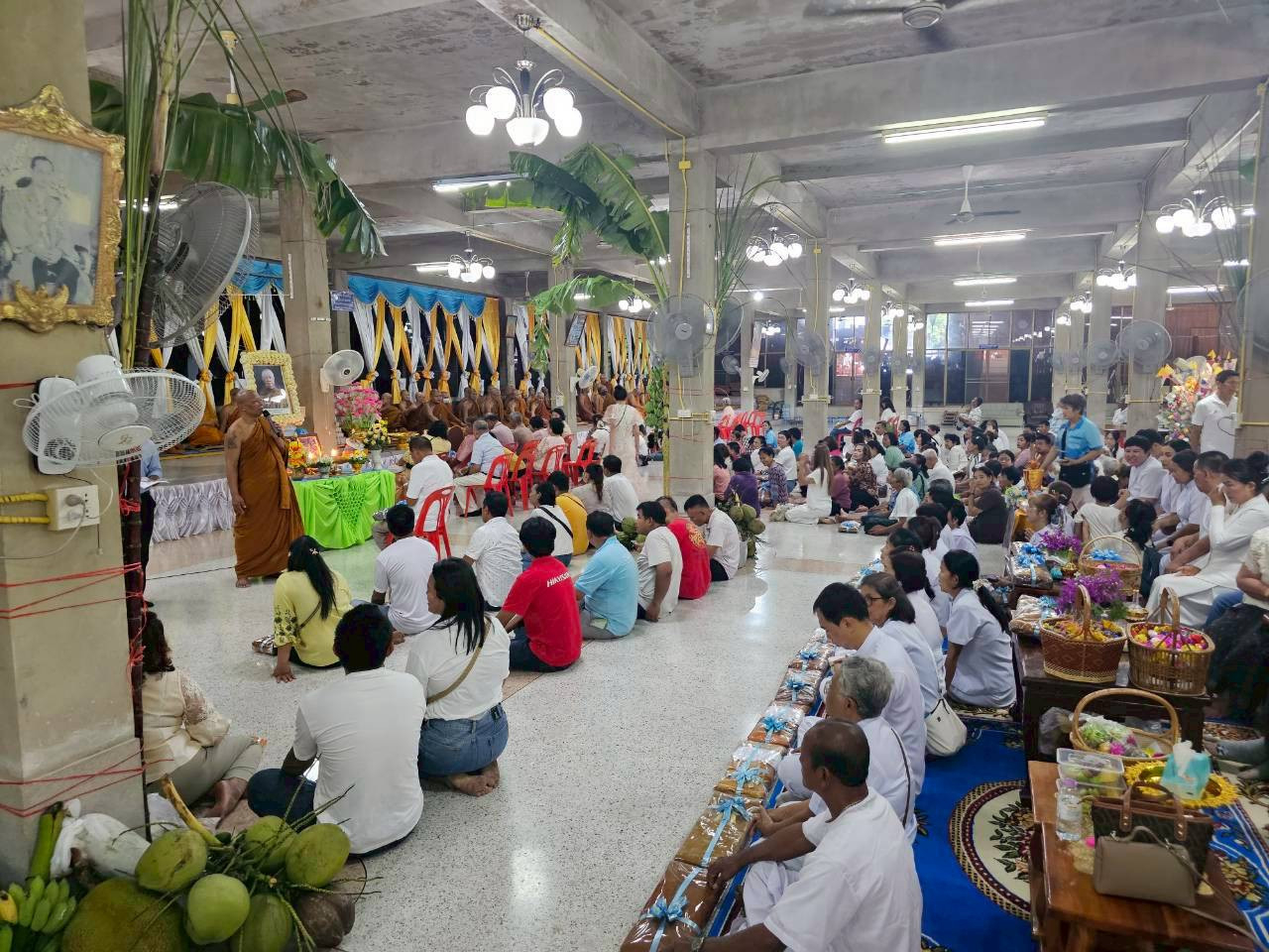 ภาพร่วมพิธีกรรมวัดสถาพรพัฒนาราม