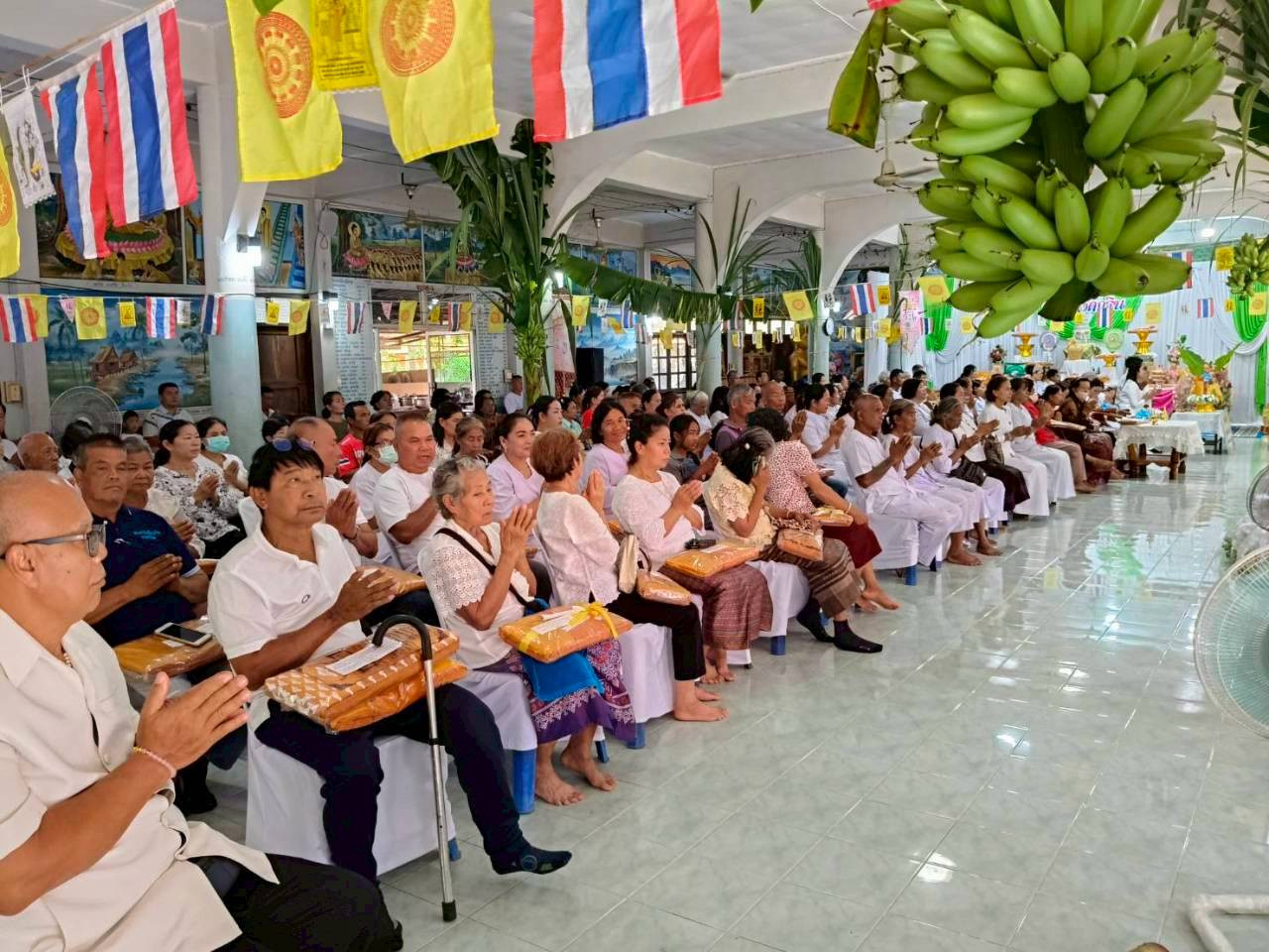 ภาพร่วมพิธีกรรมวัดป่าเทพนิมิต