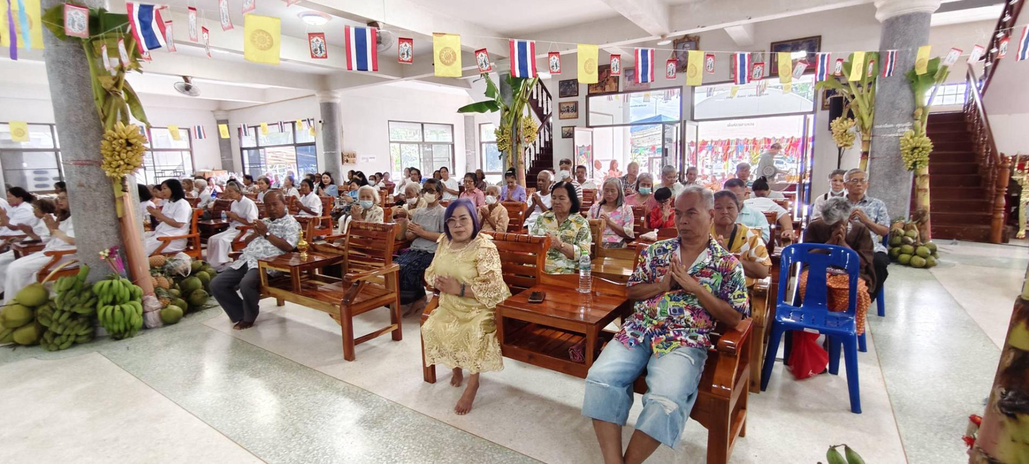 ภาพร่วมพิธีกรรมวัดหนองหงส์