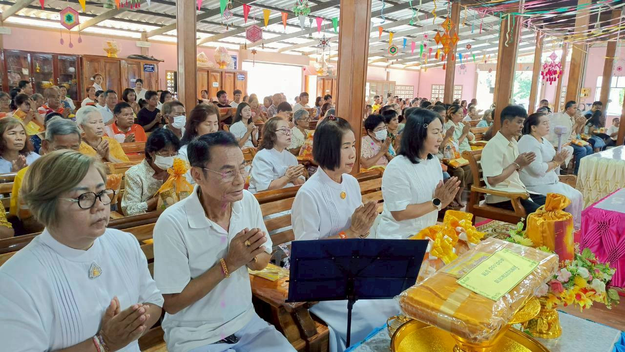ภาพร่วมพิธีกรรมวัดทุ่งเพล