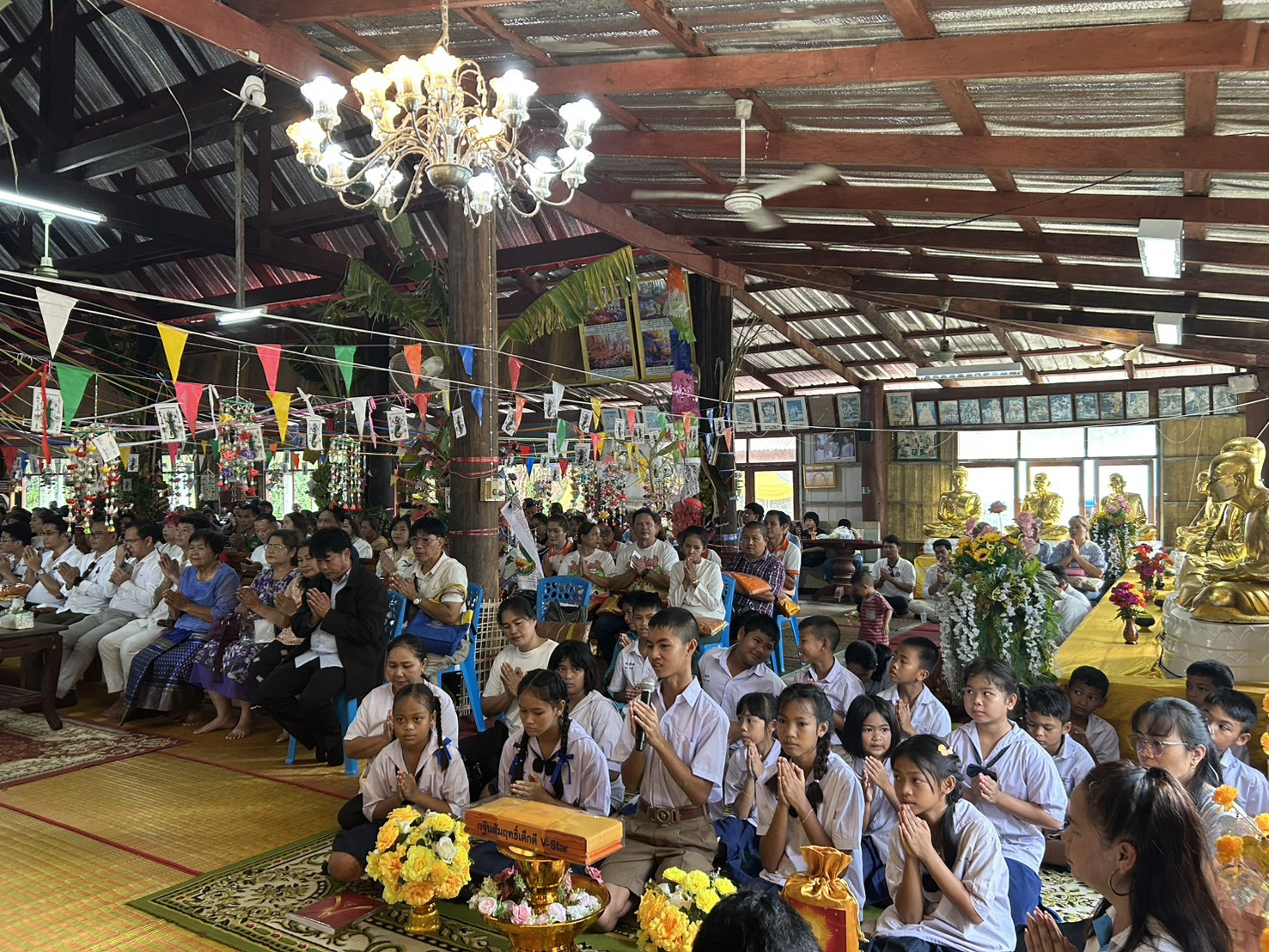 ภาพกล่าวคำถวายกฐินวัดเขาแดง