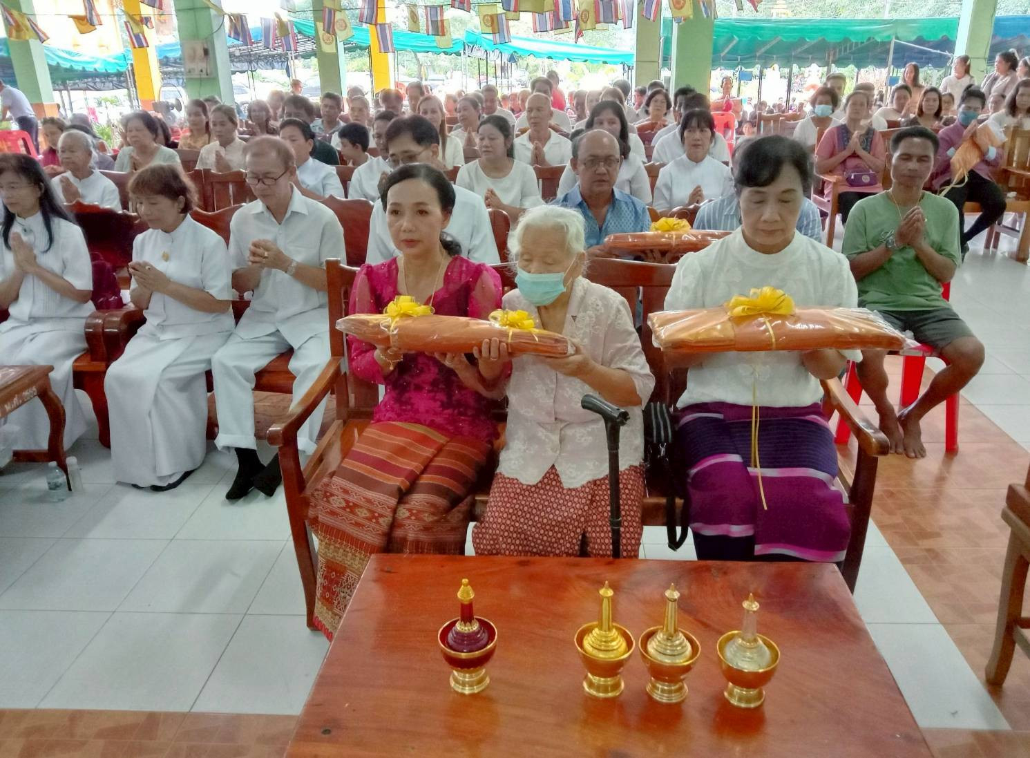 ภาพร่วมพิธีกรรมวัดกมลธรรมาราม