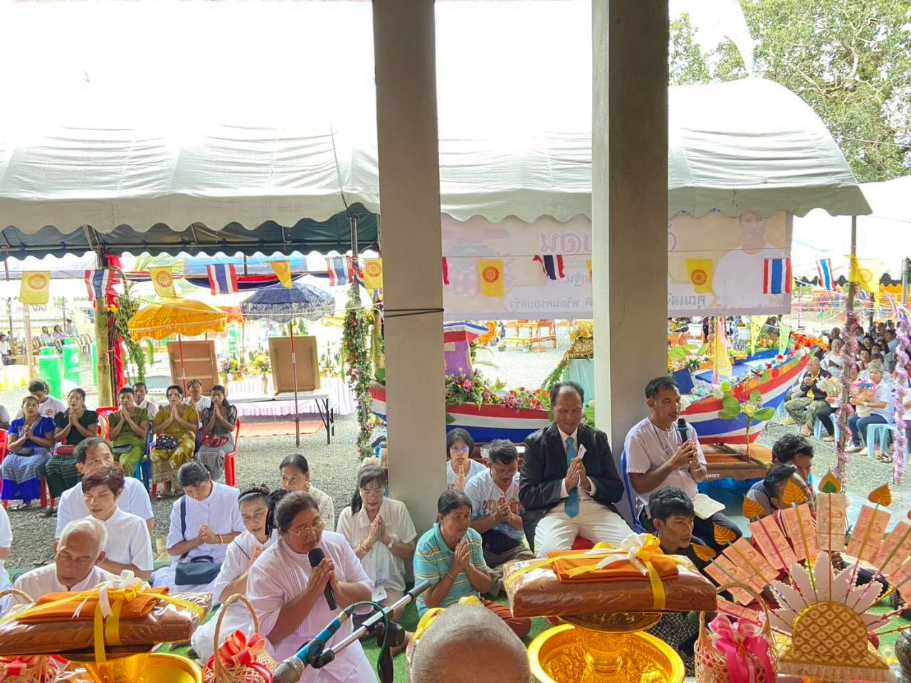 ภาพร่วมพิธีกรรมวัดทุ่งบอน