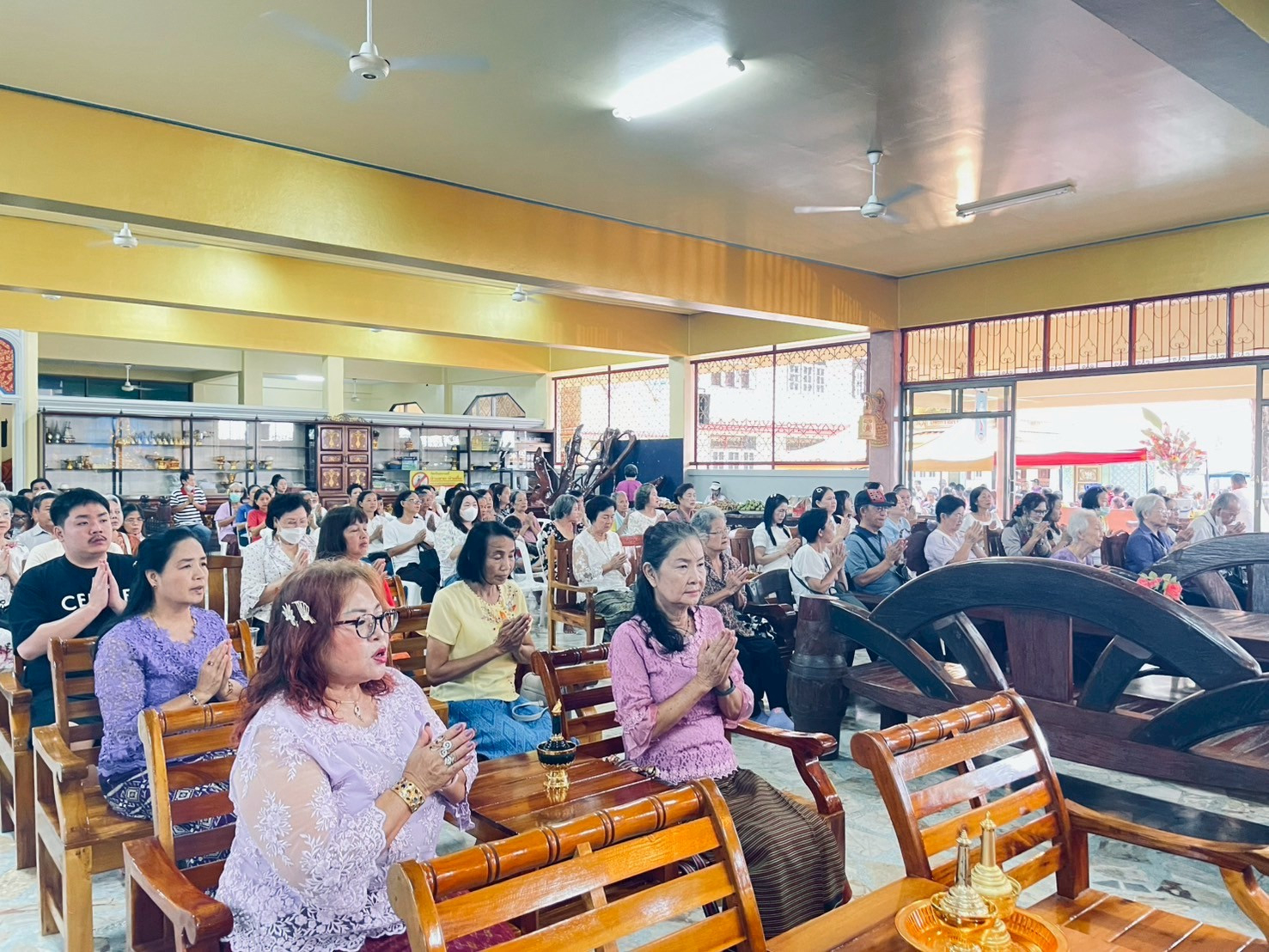 ภาพร่วมพิธีกรรมวัดสวนมะม่วง