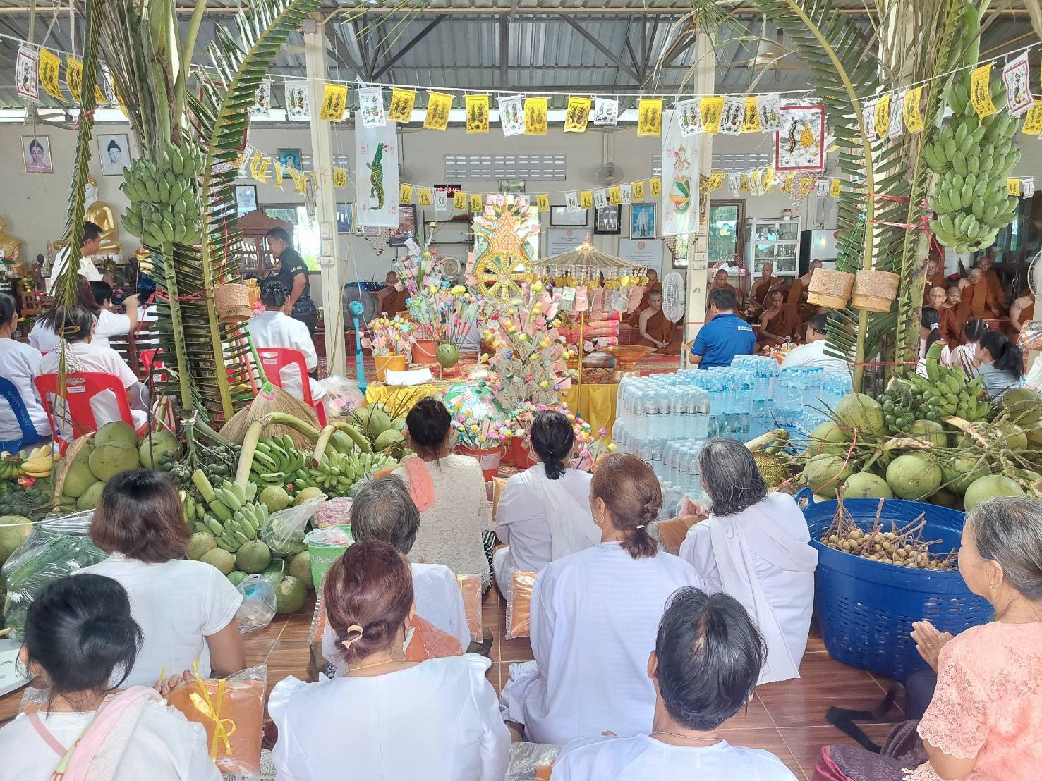 ภาพร่วมพิธีกรรมวัดป่าภูงาม