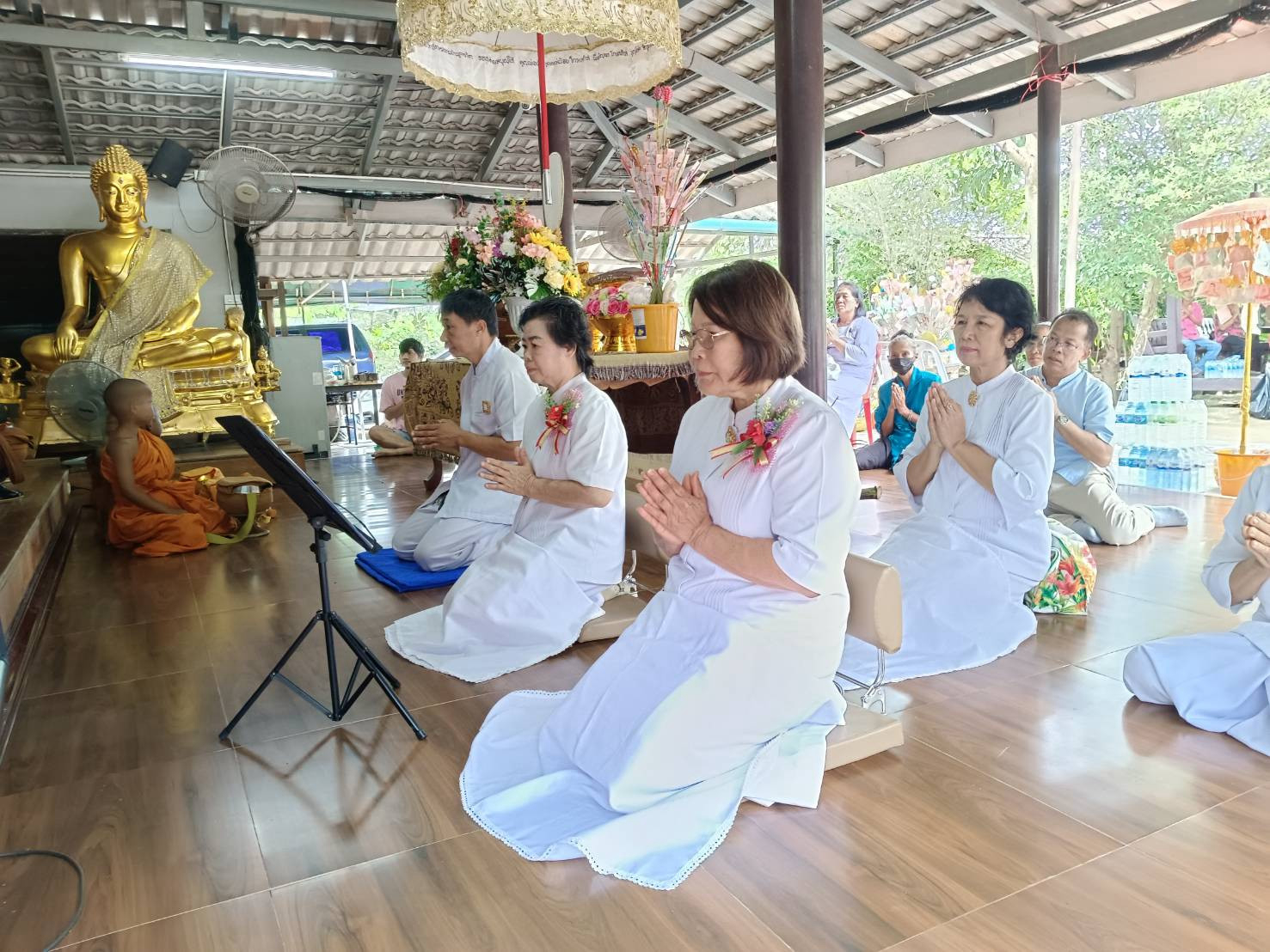 ภาพร่วมพิธีกรรมที่พักสงฆ์สวนป่าพุทธจักร