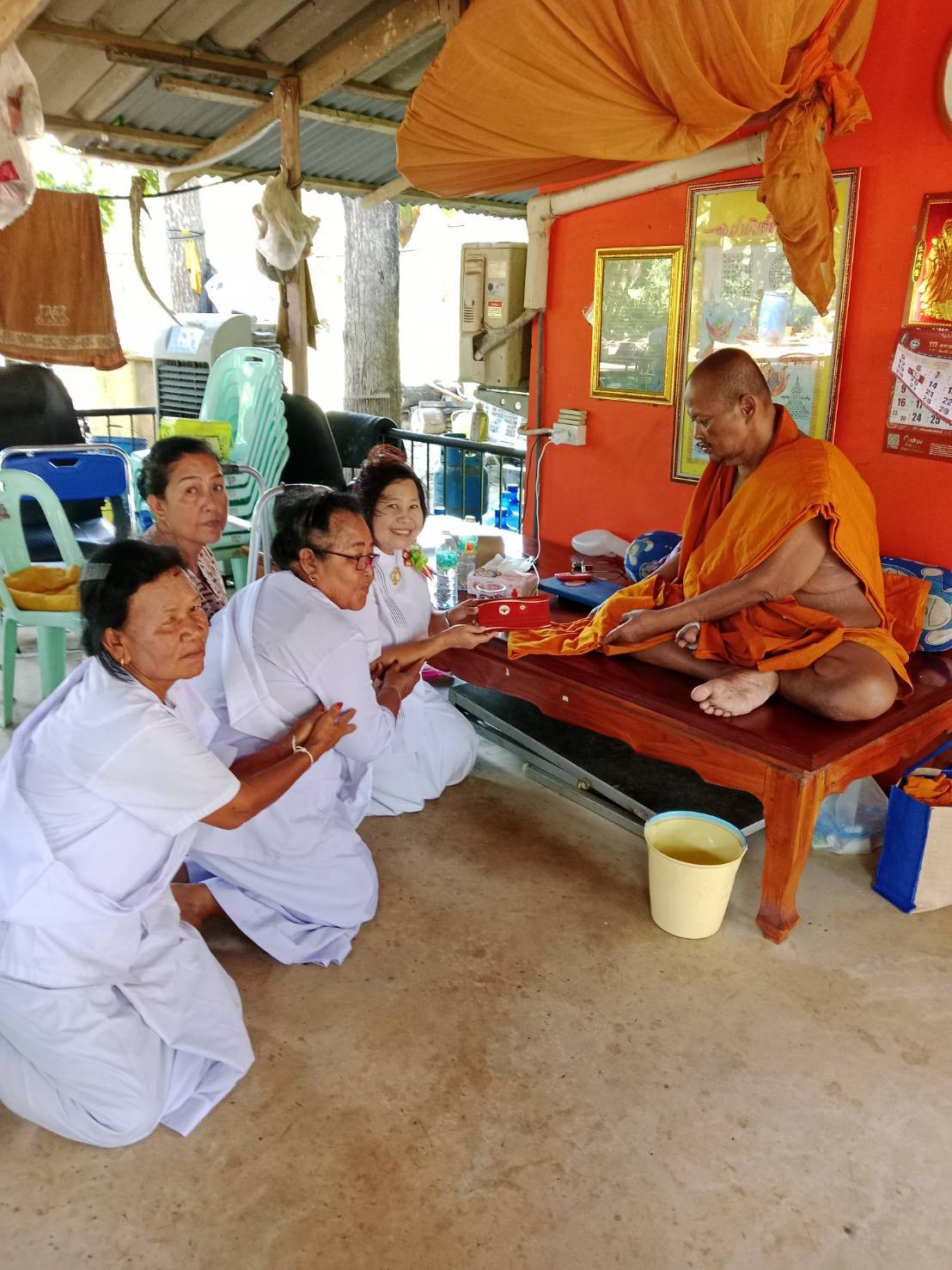 ภาพร่วมพิธีกรรมวัดคลองยายสร้อย