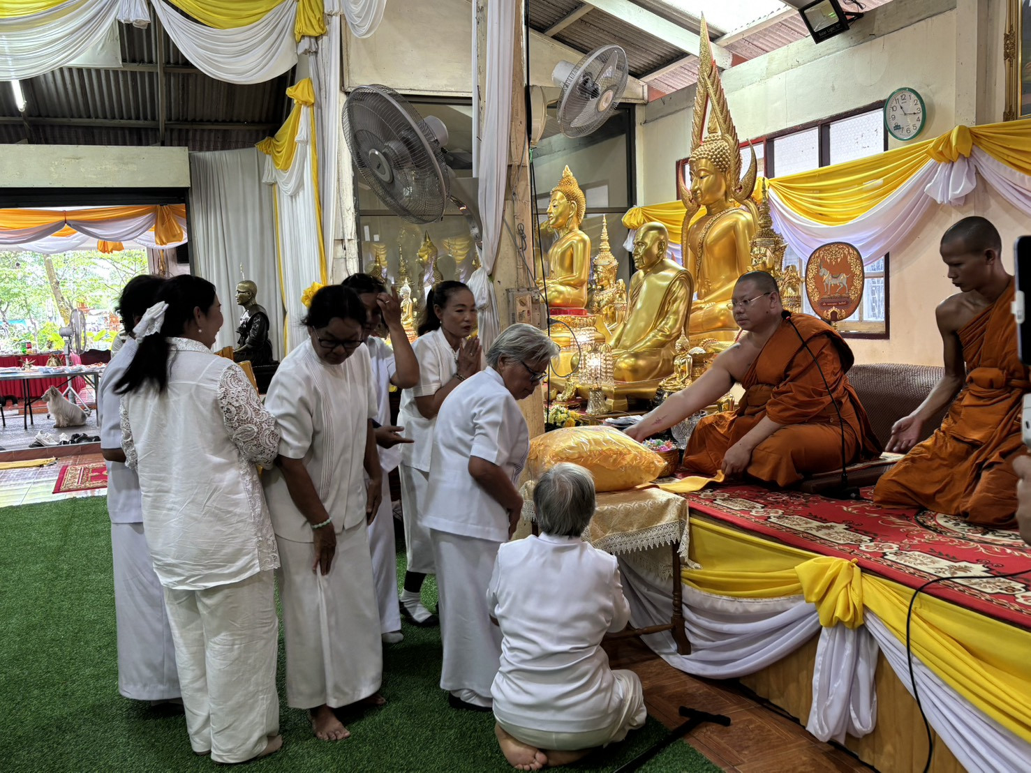 ภาพร่วมพิธีกรรมวัดตีตะเรด