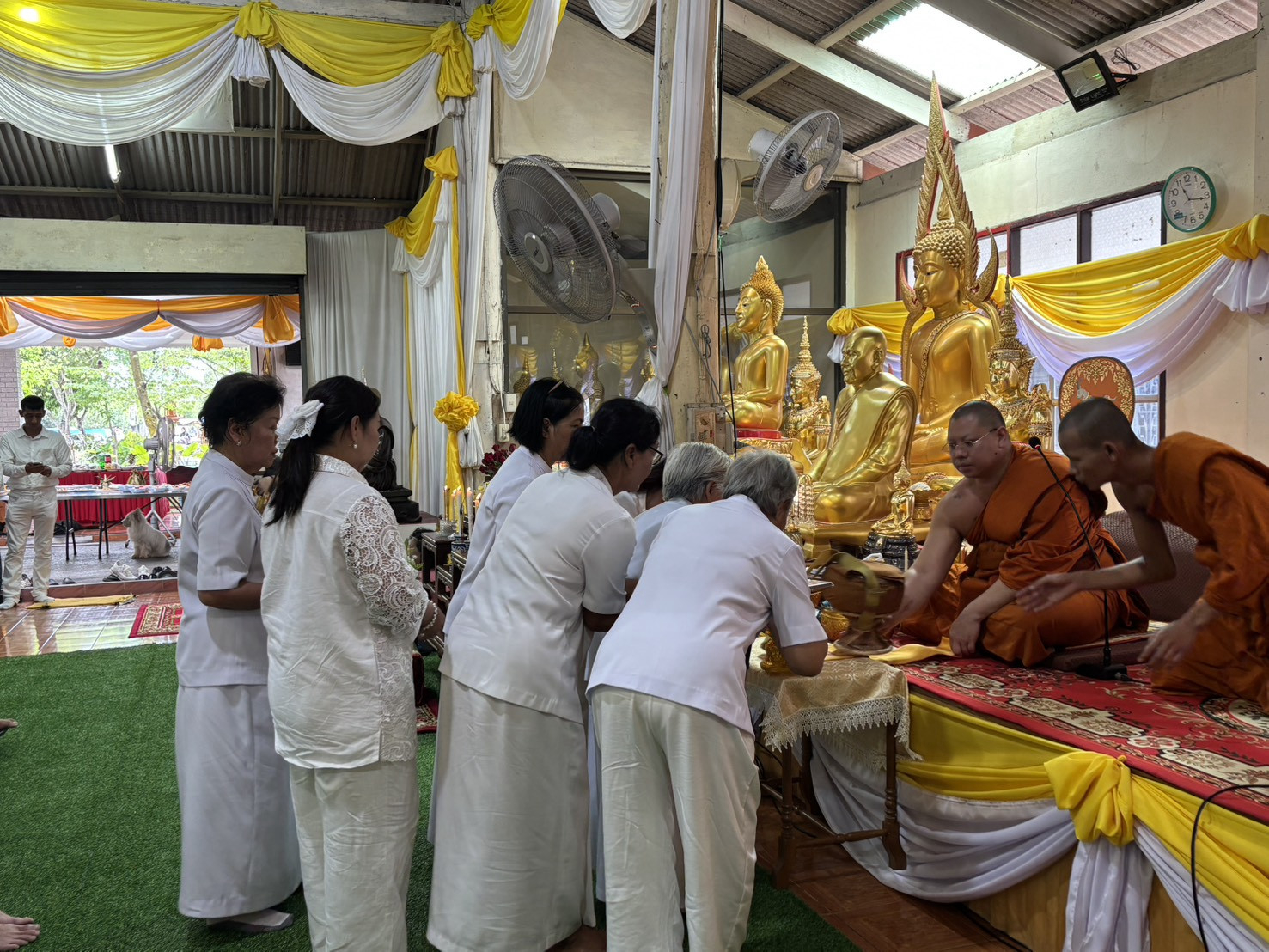 ภาพร่วมพิธีกรรมวัดตีตะเรด