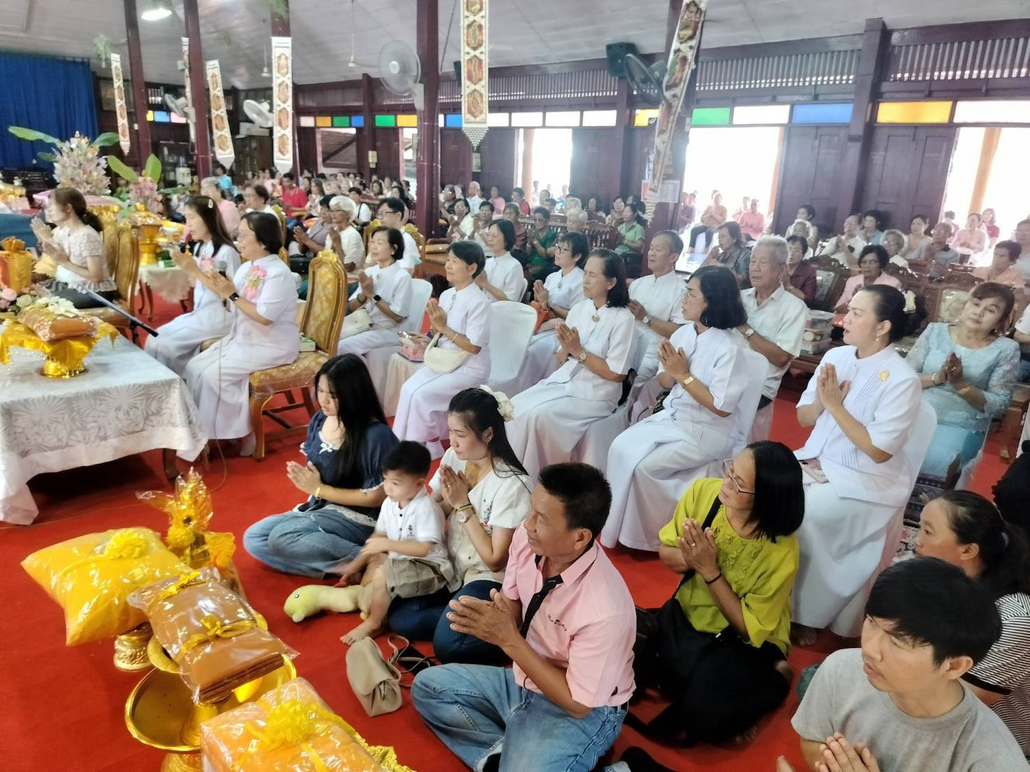 ภาพร่วมพิธีกรรมวัดนาคูโมทนามัยปุญญาราม