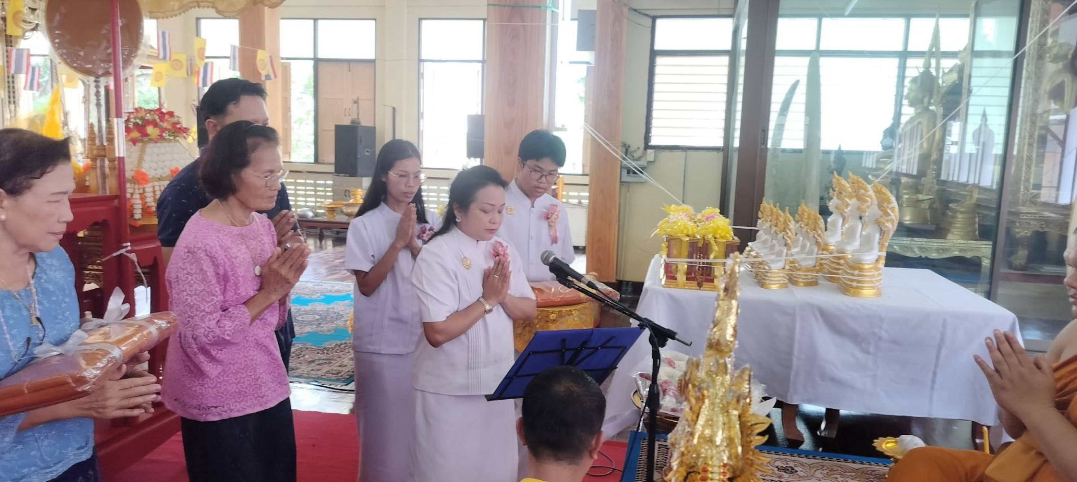 ภาพกล่าวคำถวายกฐินวัดนครเนื่องเขต